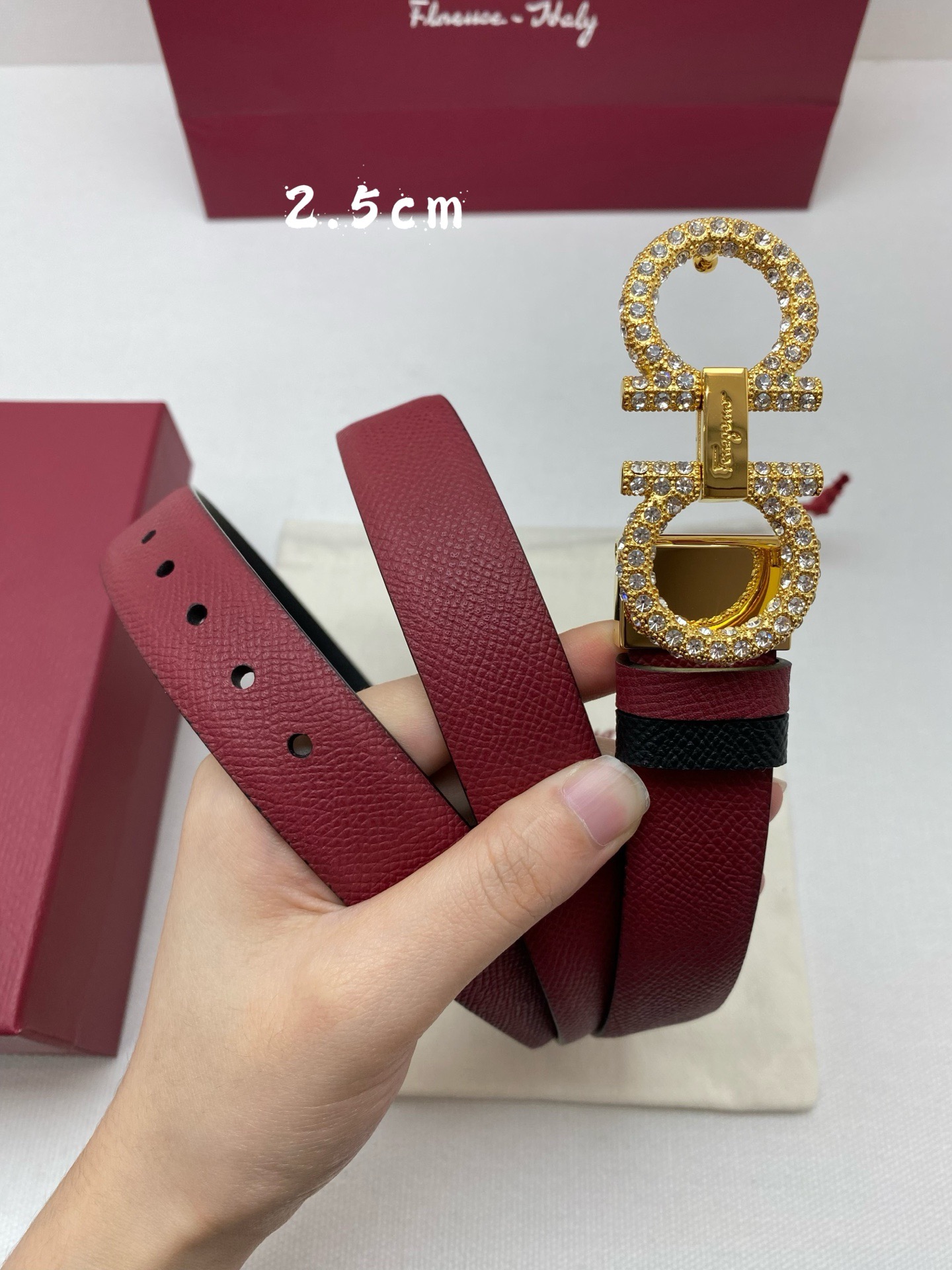 FERRAGAMO 페레가모 FW2023 HUG 나파 가죽 토트백 5