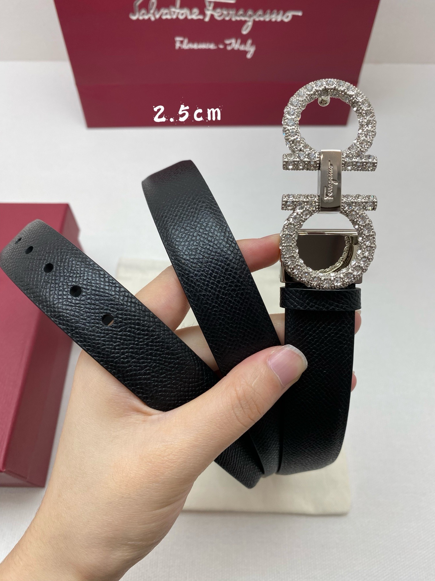 Ferragamo 페라가모 가ancio 크리스탈 버클 여성 소가죽 양면 벨트 2