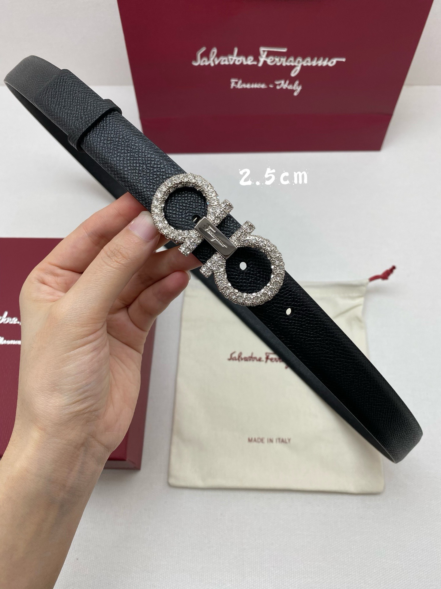 Ferragamo 페라가모 가ancio 크리스탈 버클 여성 소가죽 양면 벨트 3