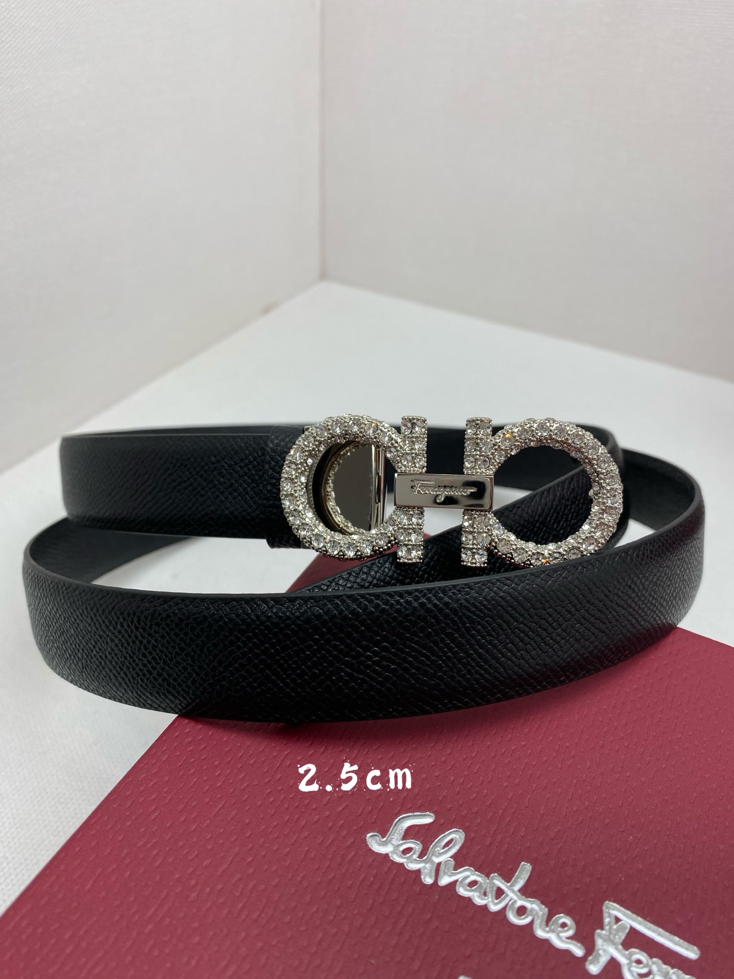 Ferragamo 페라가모 가ancio 크리스탈 버클 여성 소가죽 양면 벨트 4