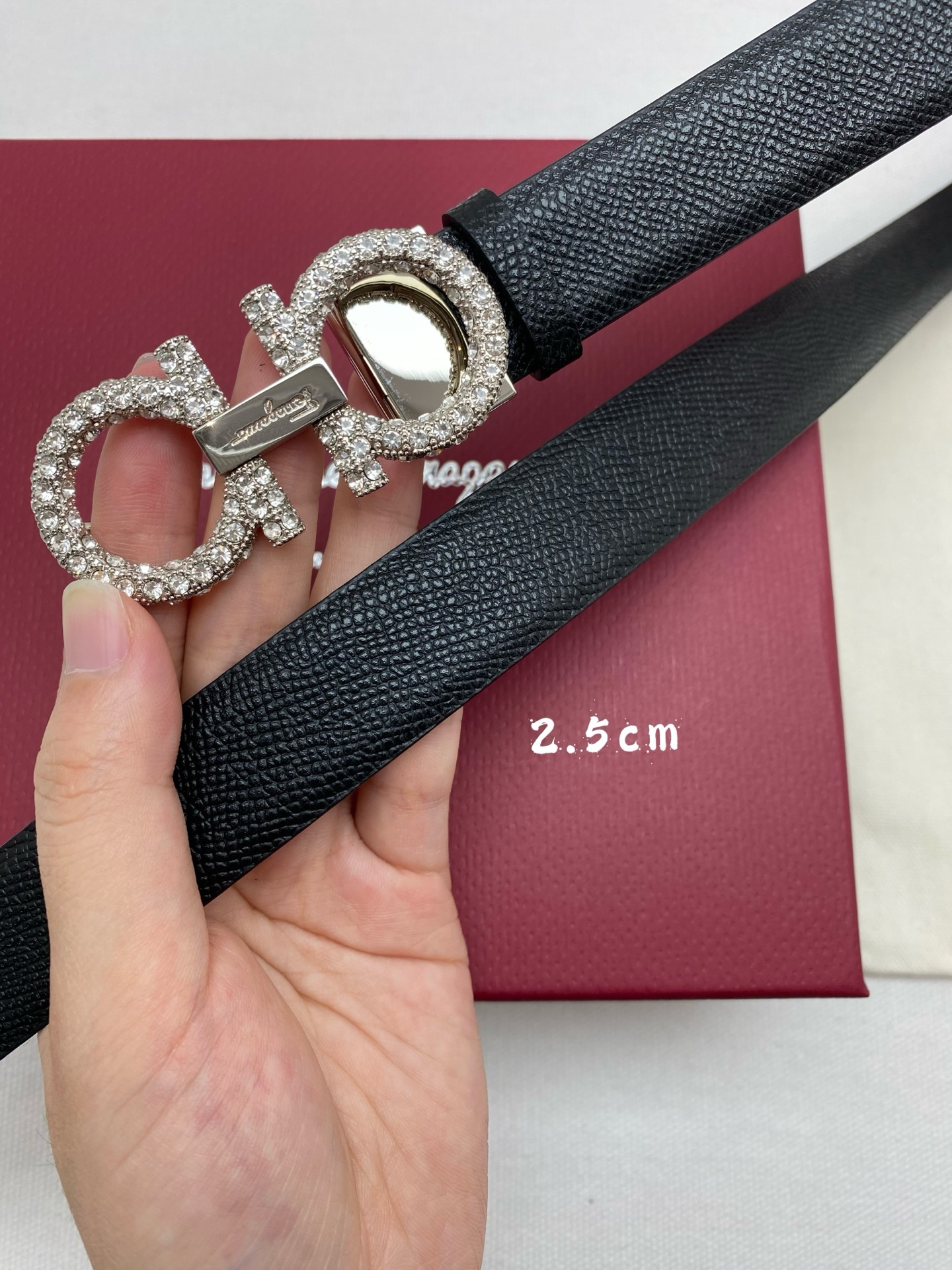 Ferragamo 페라가모 가ancio 크리스탈 버클 여성 소가죽 양면 벨트 5