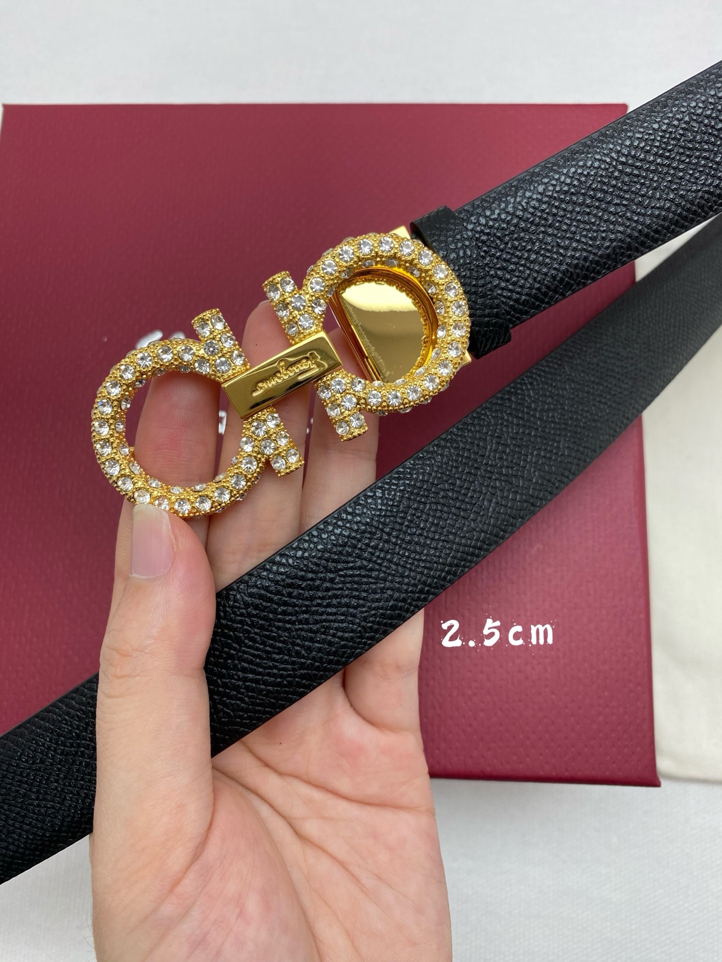 Ferragamo 페라가모 가ancio 크리스탈 버클 여성 소가죽 양면 벨트 11