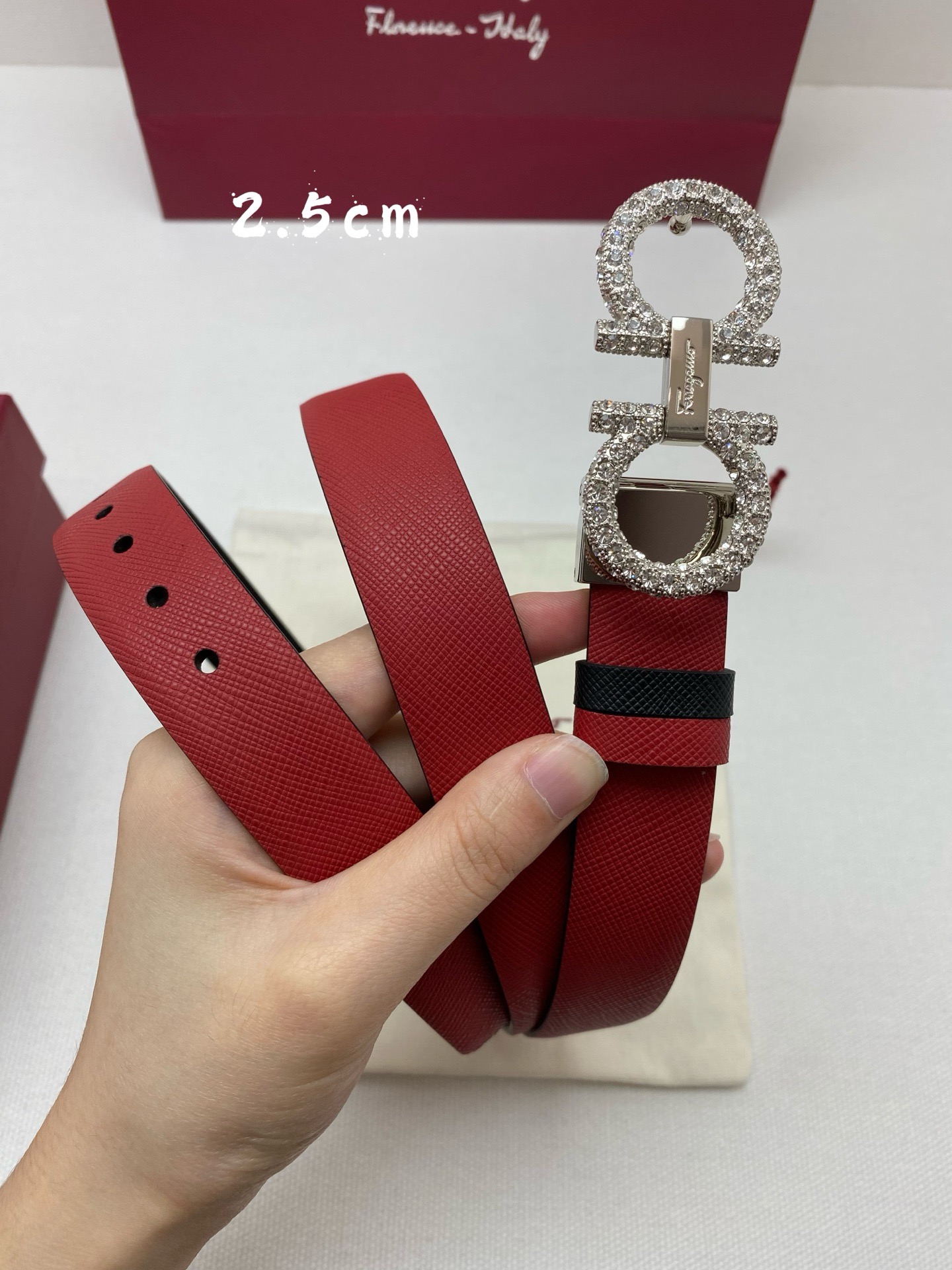 FERRAGAMO 페레가모 FW2023 HUG 나파 가죽 토트백 7