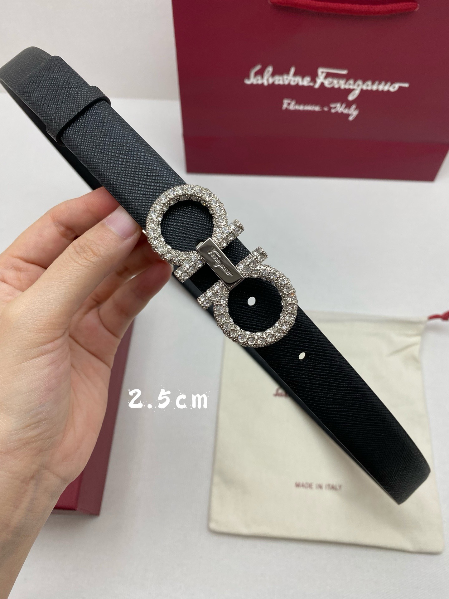 FERRAGAMO 페레가모 FW2023 HUG 나파 가죽 토트백 10