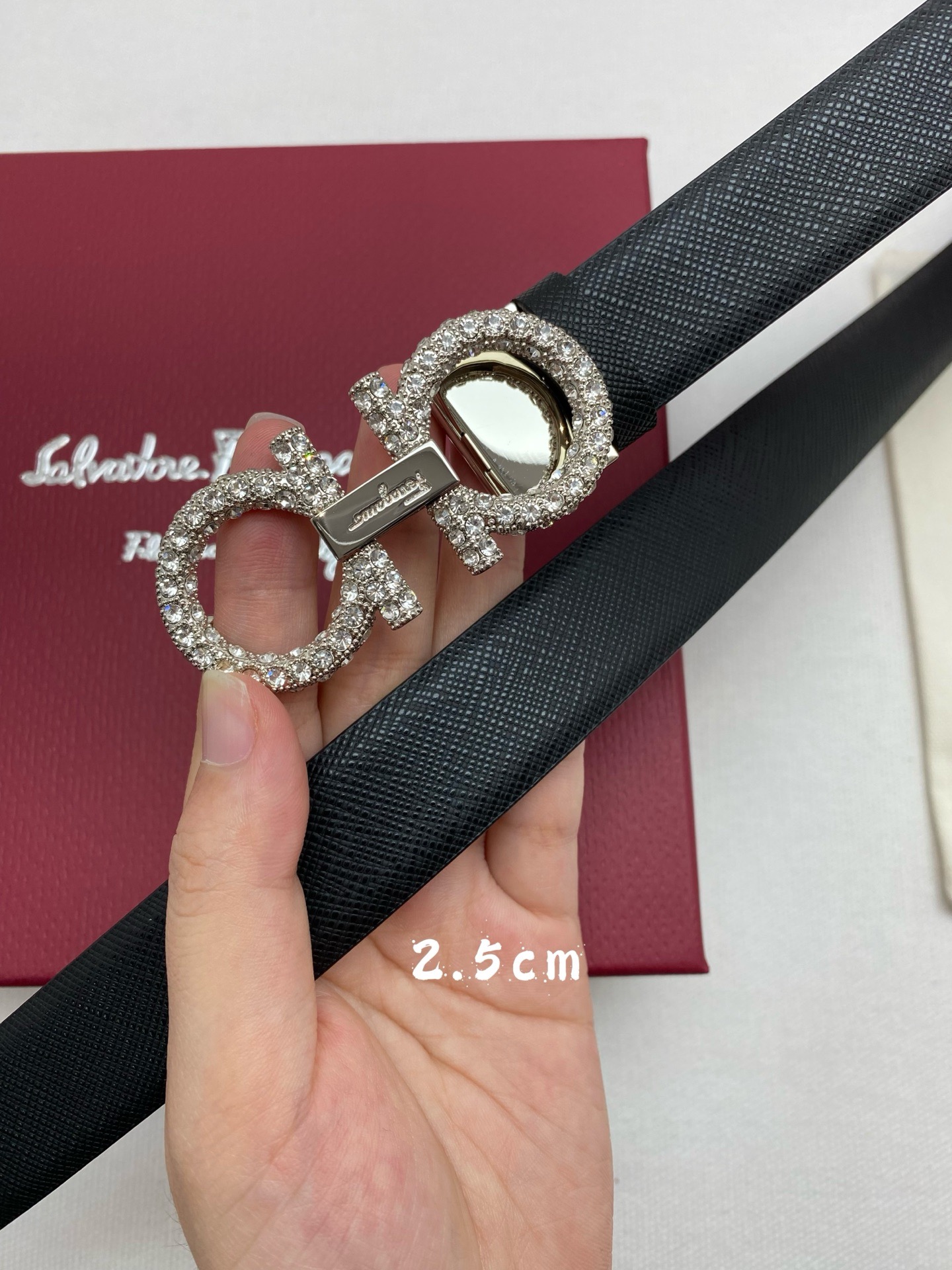 FERRAGAMO 페레가모 FW2023 HUG 나파 가죽 토트백 12