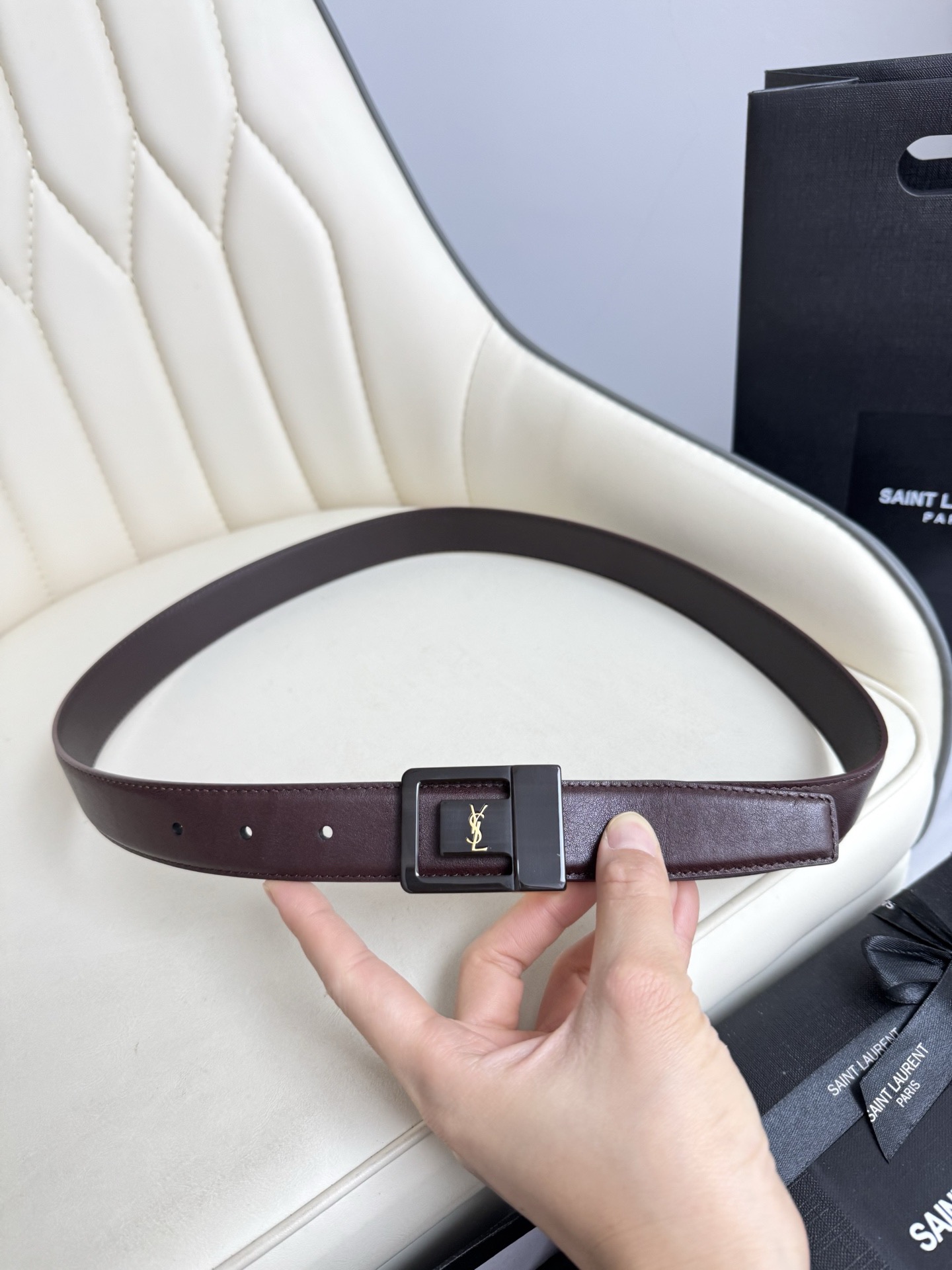 FERRAGAMO 페레가모 FW2023 HUG 나파 가죽 토트백 12