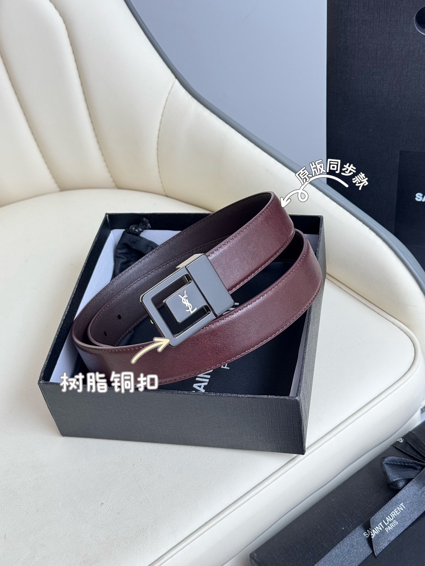 FERRAGAMO 페레가모 FW2023 HUG 나파 가죽 토트백 14