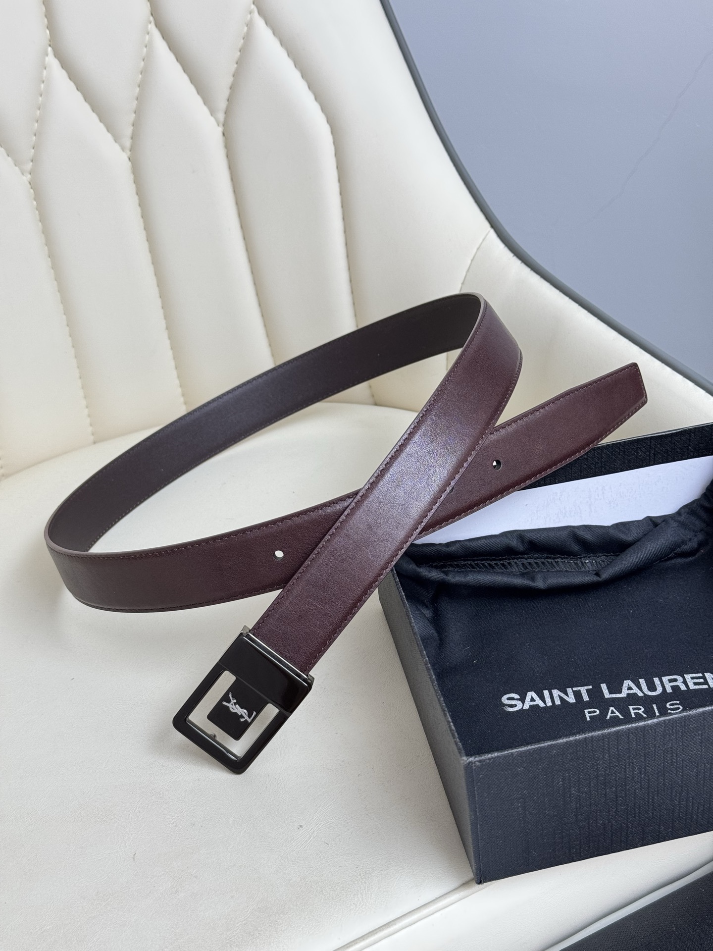 FERRAGAMO 페레가모 FW2023 HUG 나파 가죽 토트백 2