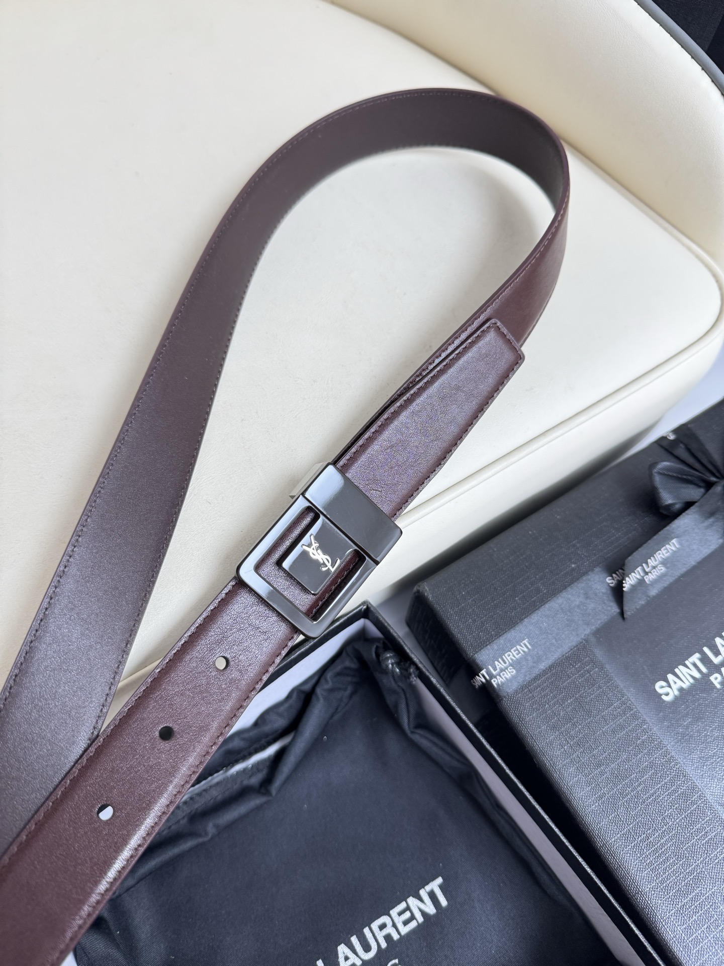 FERRAGAMO 페레가모 FW2023 HUG 나파 가죽 토트백 6