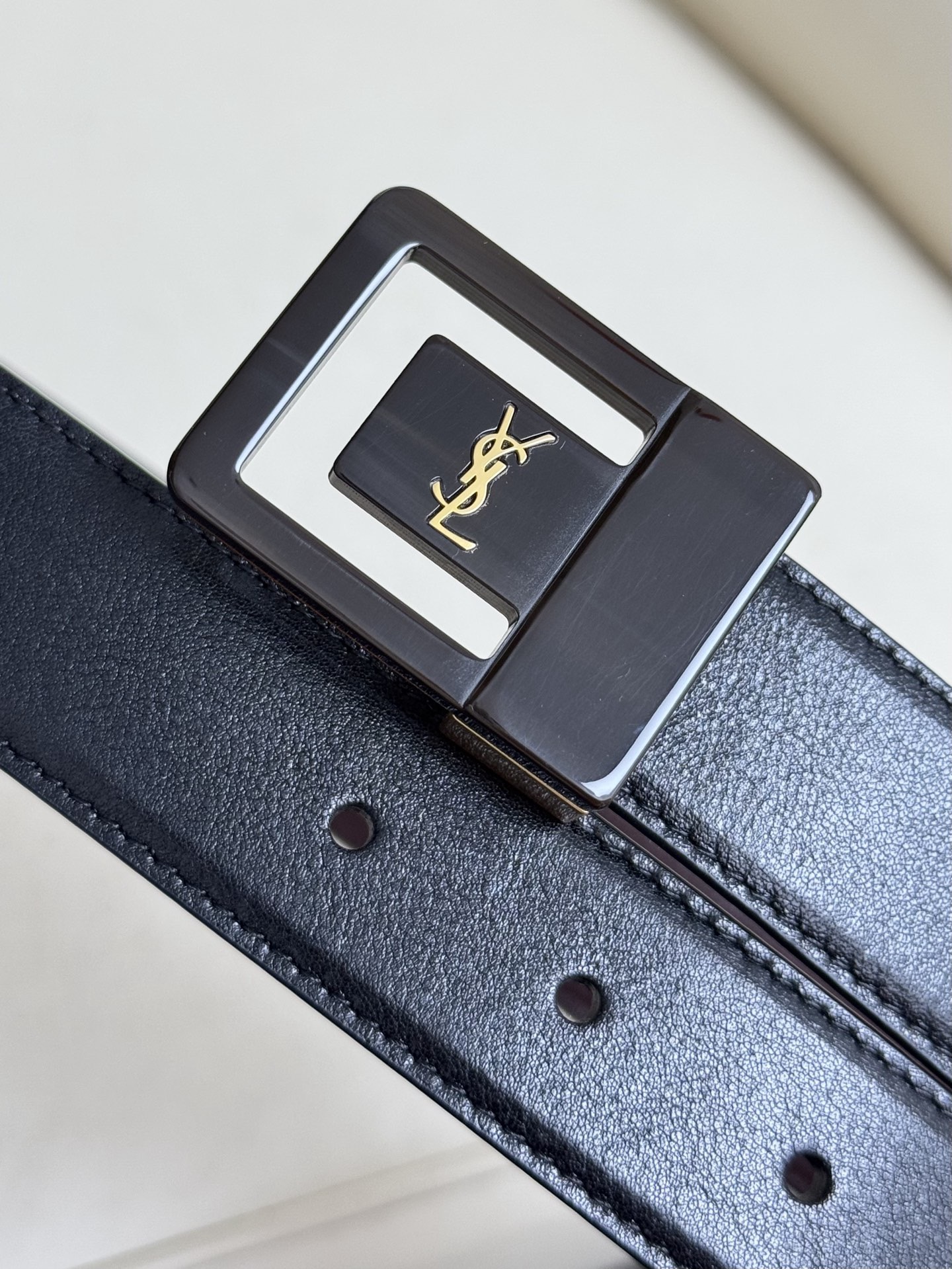 FERRAGAMO 페레가모 FW2023 HUG 나파 가죽 토트백 13