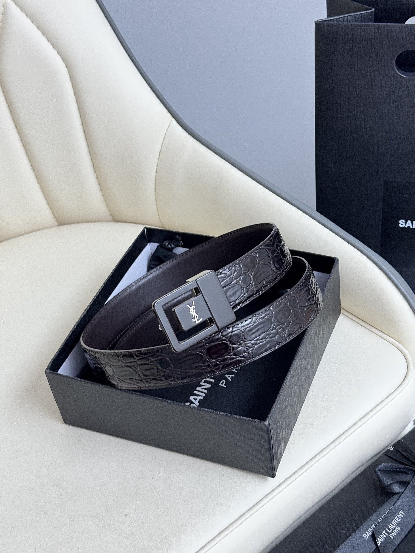 Saint Laurent 생로랑 남녀공용 가죽 벨트 1