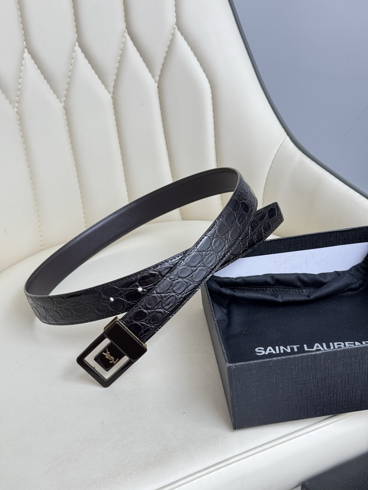 Ferragamo 살바토레 페라가모 FW2023 Gancino 블랙 토트백 1