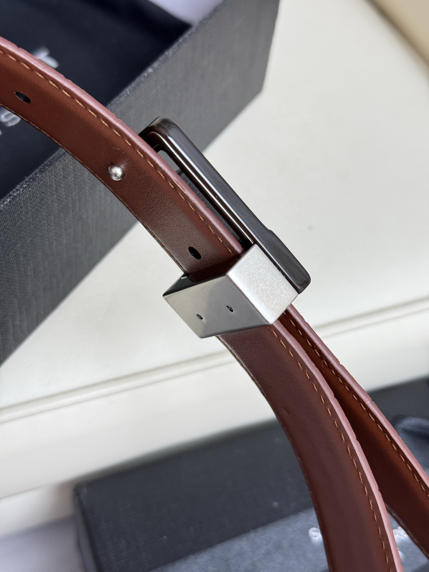 Saint Laurent 생로랑 남녀공용 가죽 벨트 7