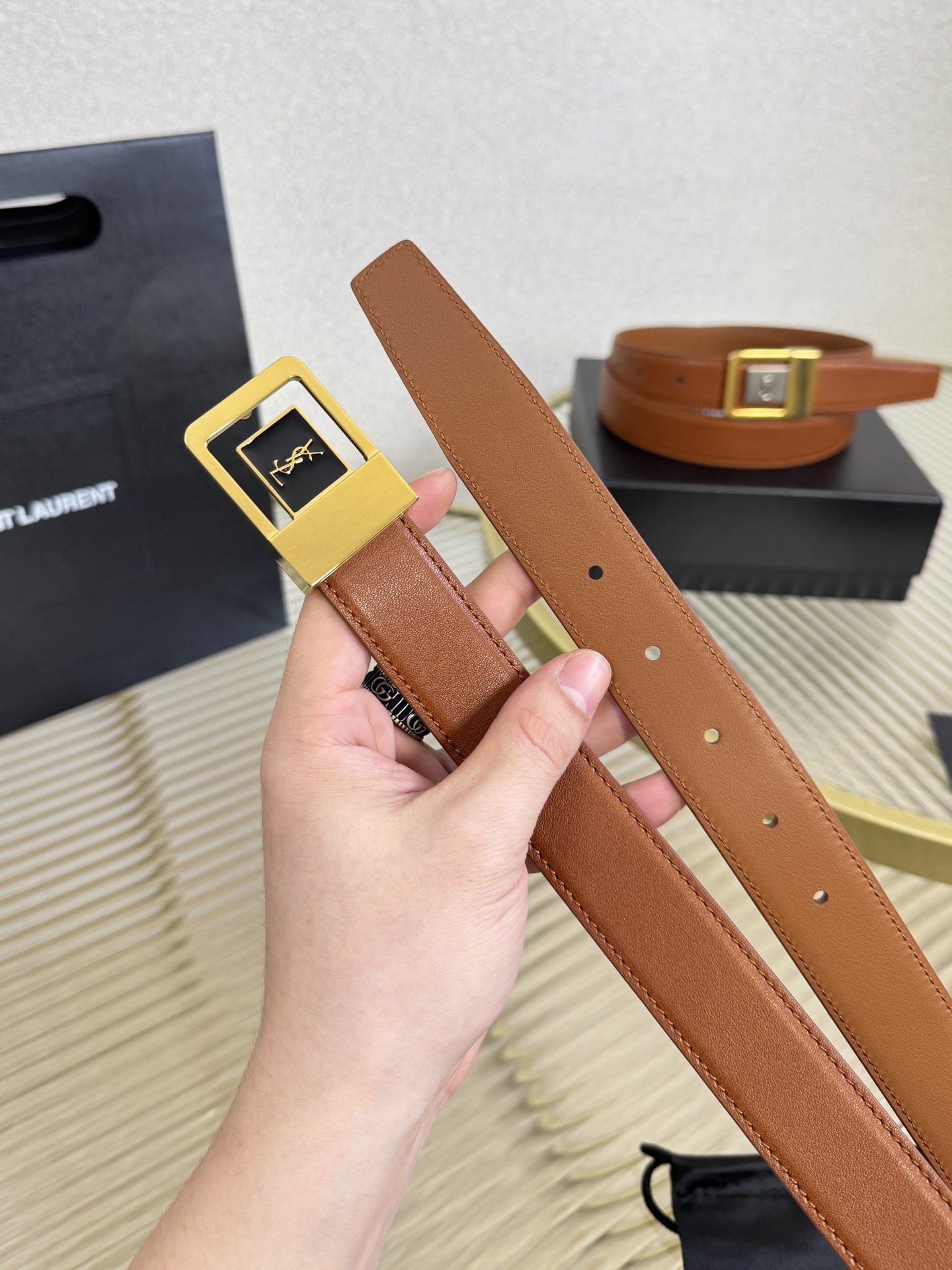 FERRAGAMO 페라가모 FW2023 Gancino 빈티지 가죽 핸드백 7