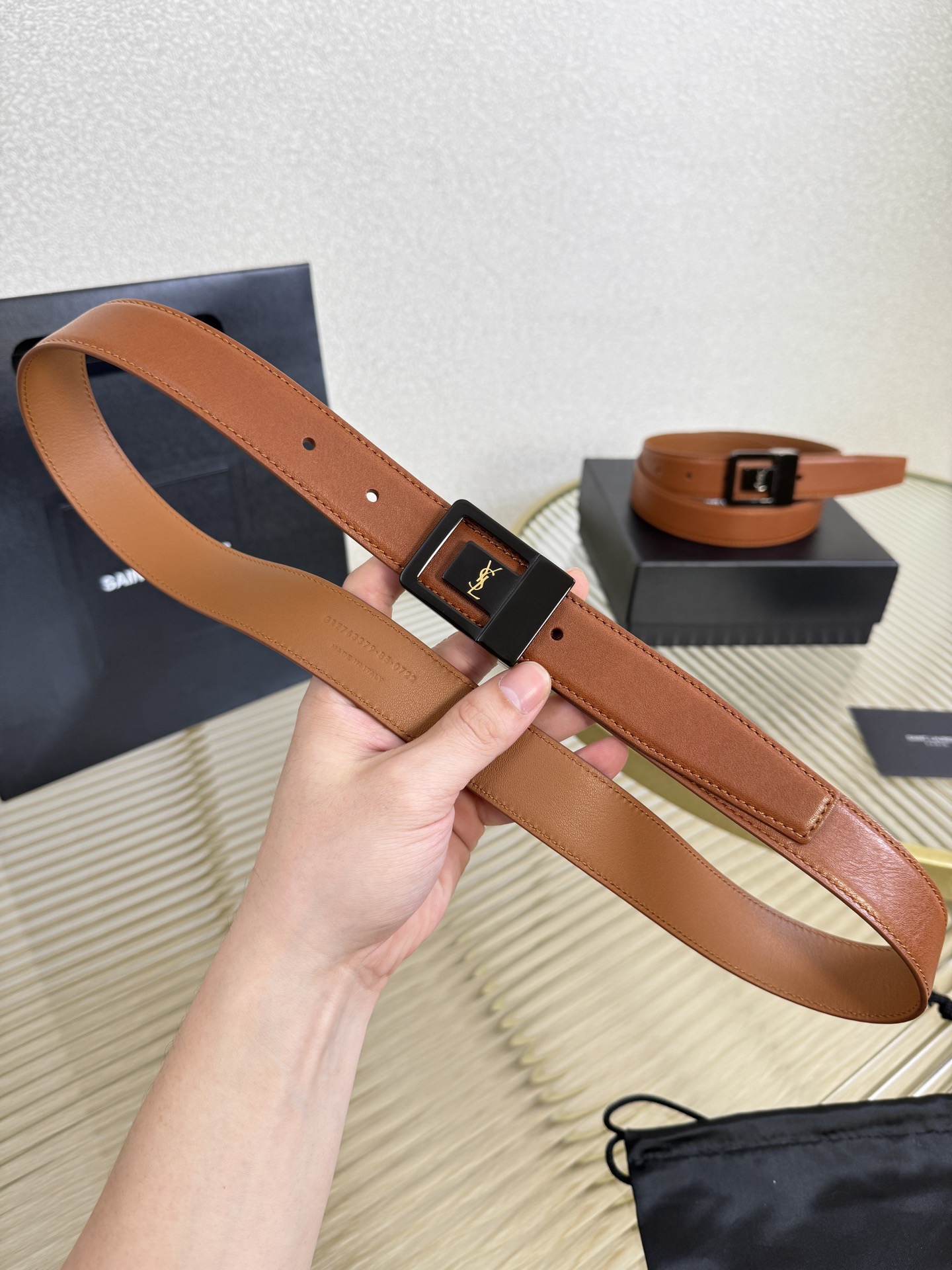 Saint Laurent 생로랑 LA 66 가죽 버클 여성 벨트 7
