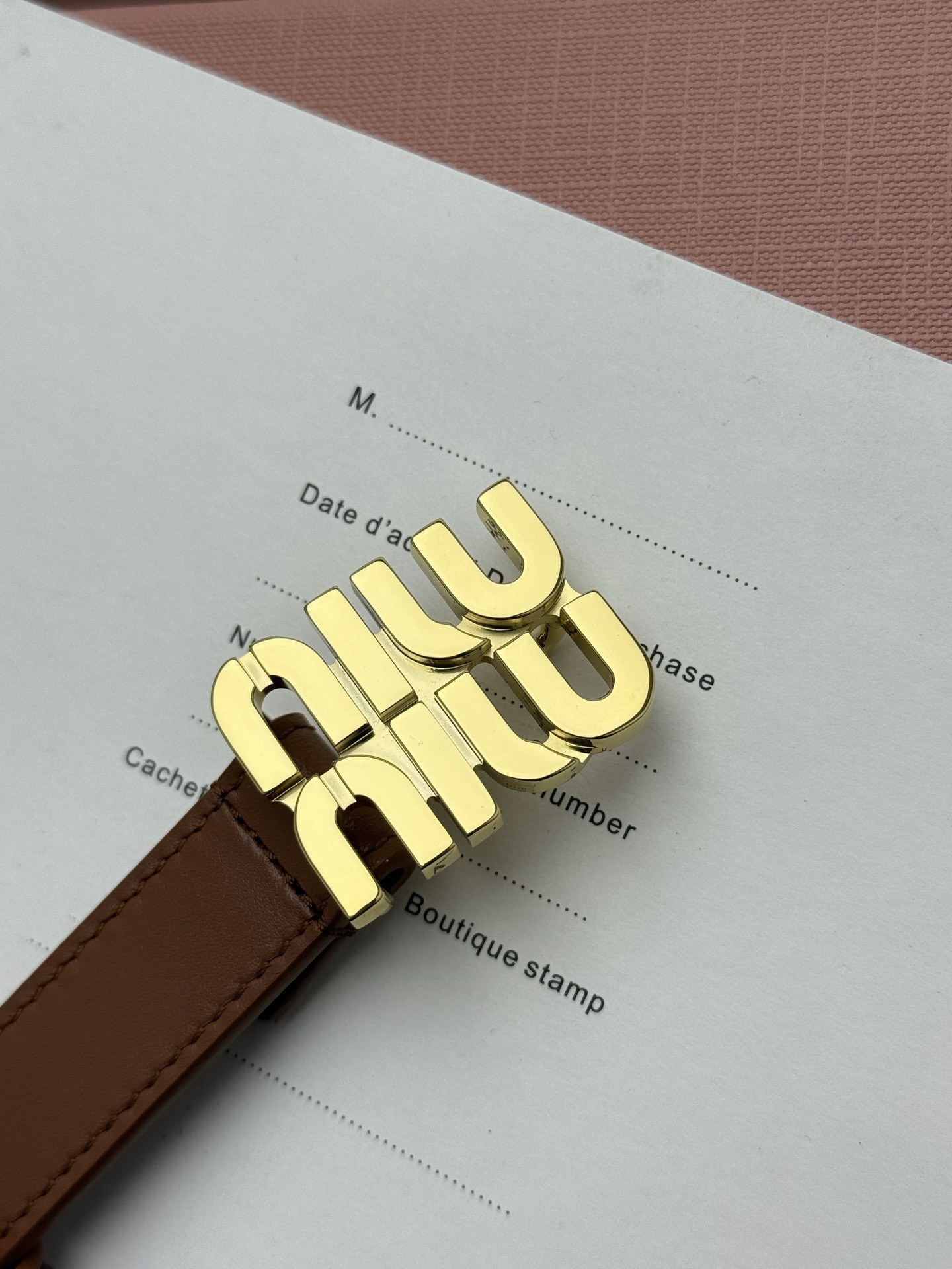 FERRAGAMO 살바토레 페라가모 FW2023 Gancino 장식 가죽 핸드백 7