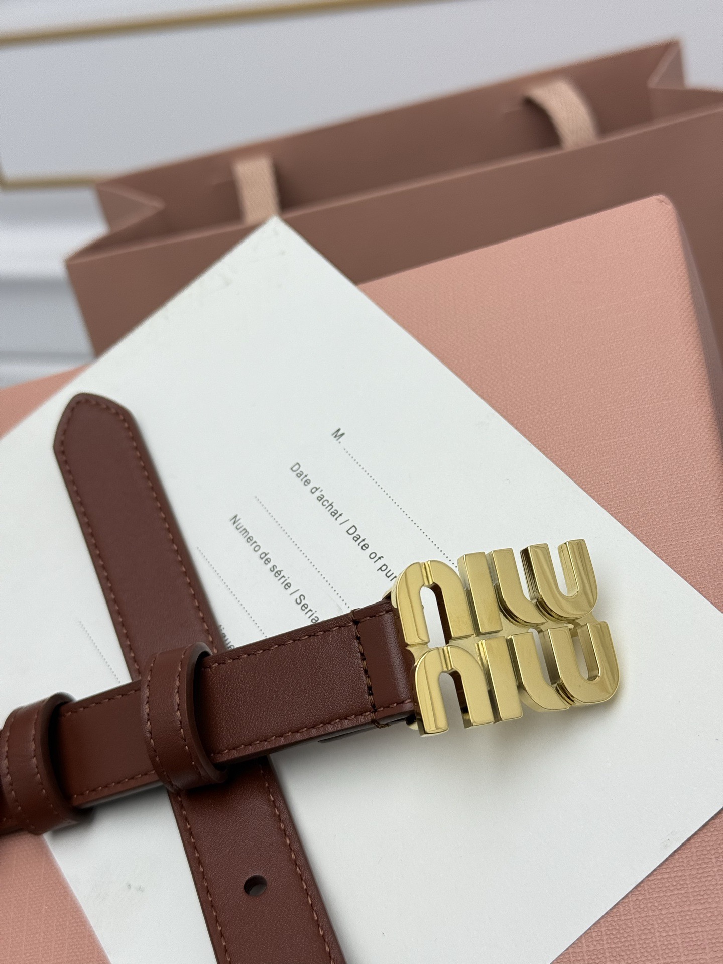 FERRAGAMO 살바토레 페라가모 FW2023 Gancino 장식 가죽 핸드백 8