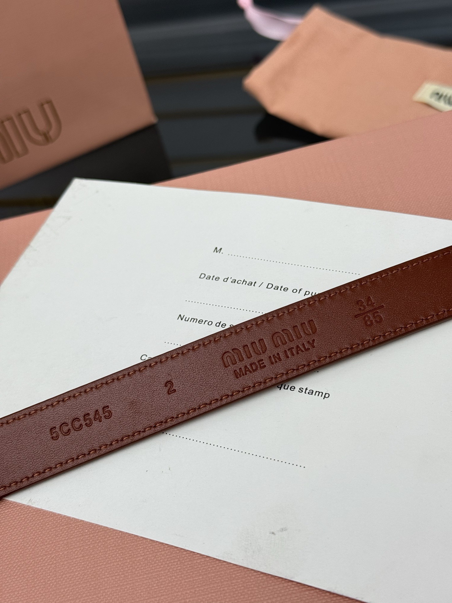 FERRAGAMO 살바토레 페라가모 FW2023 Gancino 장식 가죽 핸드백 9