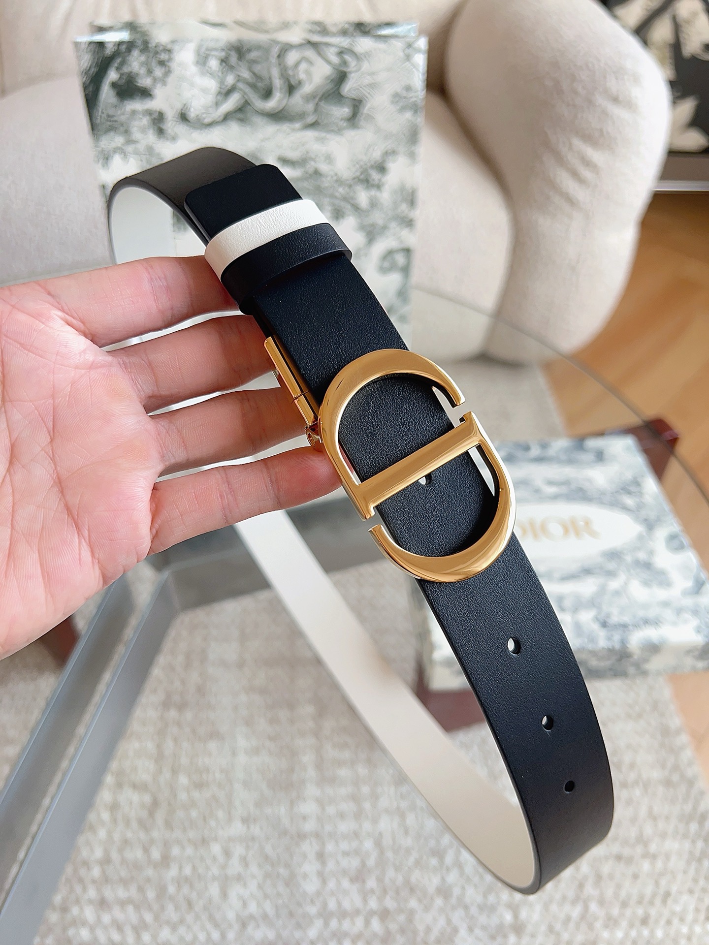 Dior 디올 30 Montaigne 양면 소가죽 벨트 3