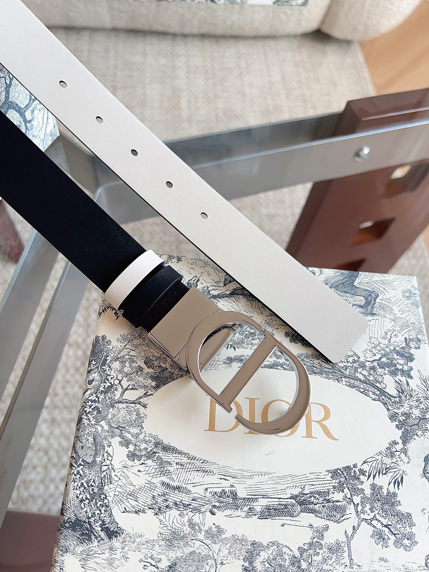 Dior 디올 30 Montaigne 양면 소가죽 벨트 8