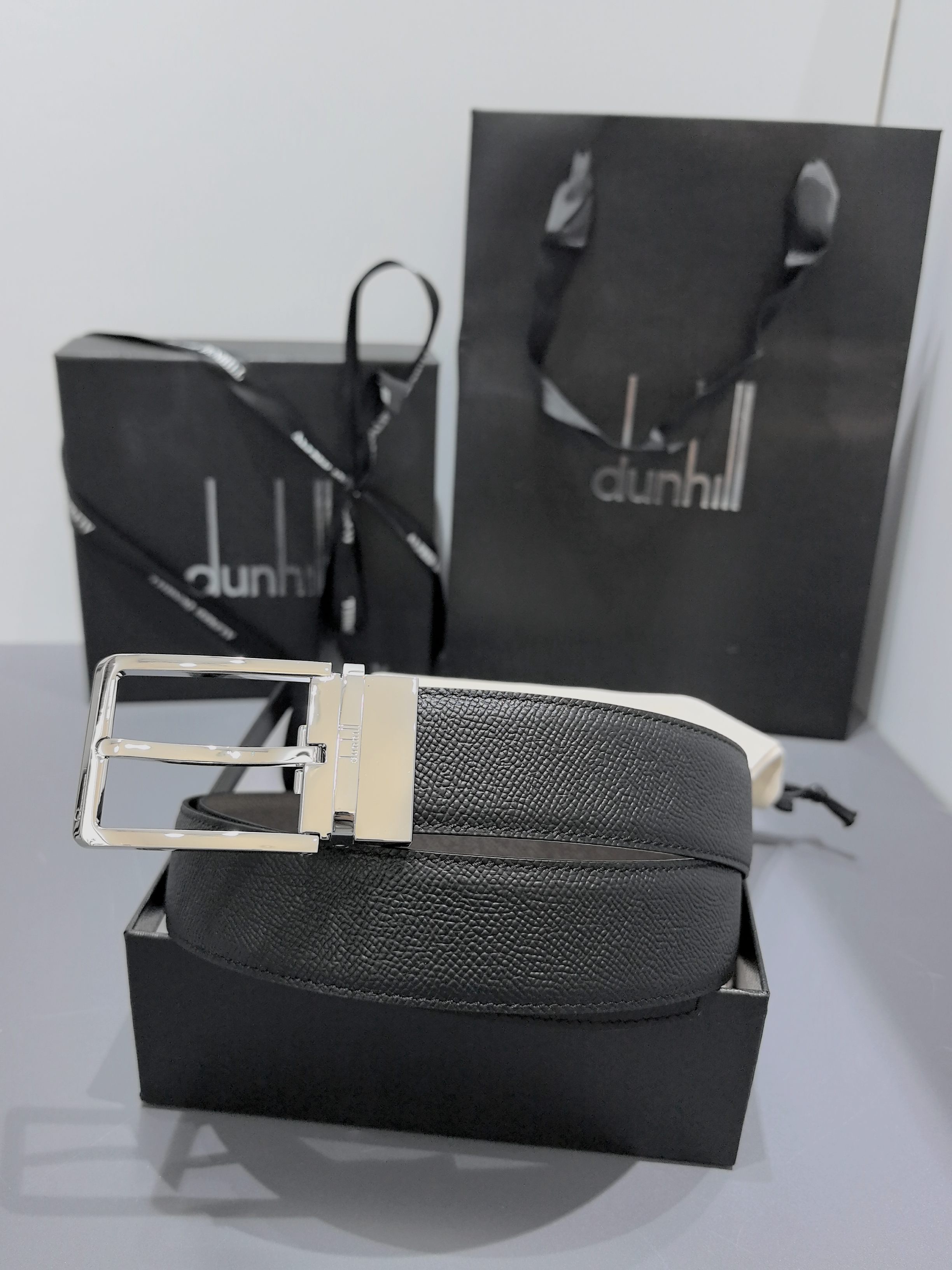 FERRAGAMO 페라가모 FW2023 Gancini 장식 중형 토트백 8