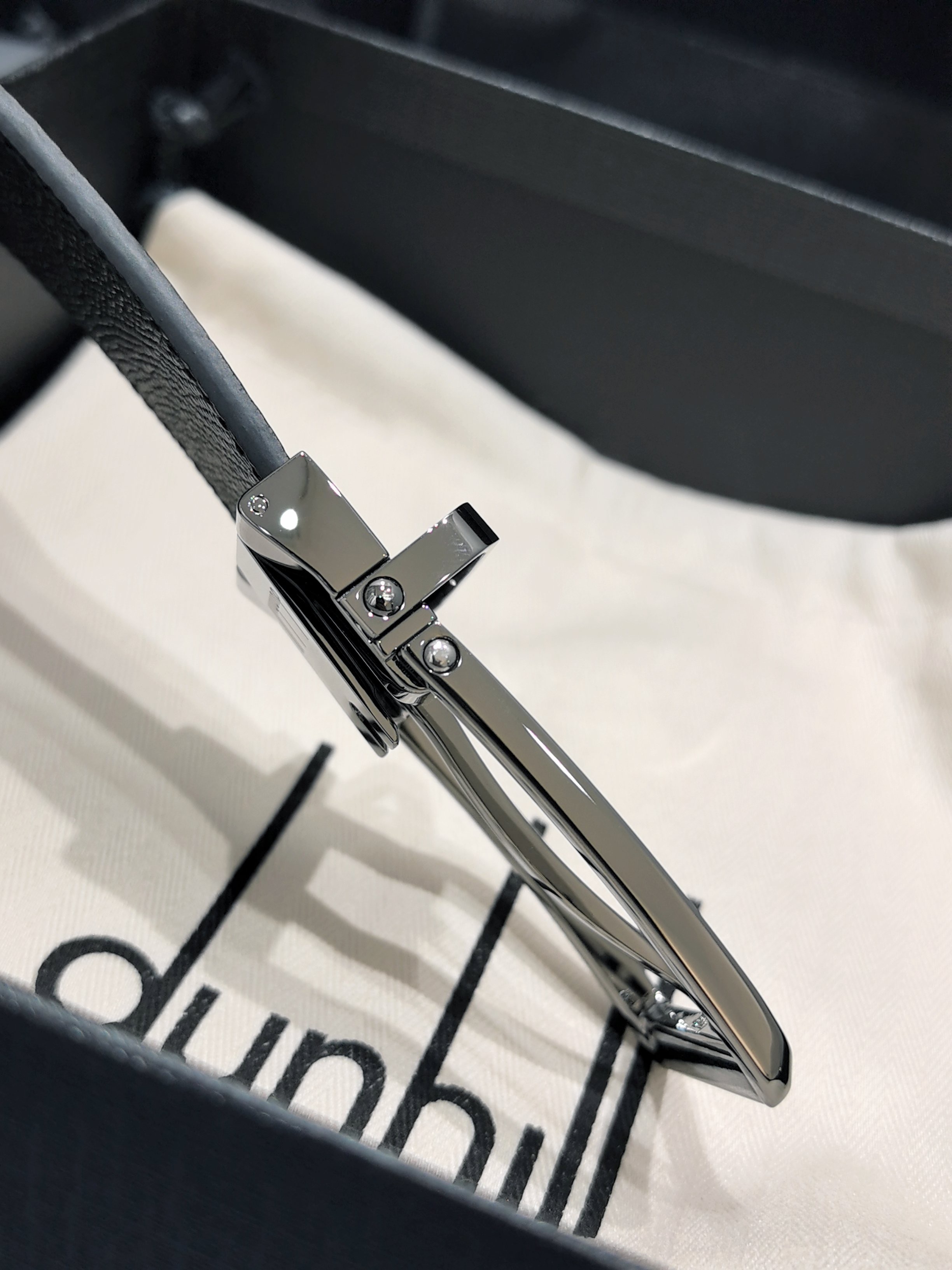 FERRAGAMO 페라가모 FW2023 Gancini 장식 중형 토트백 15