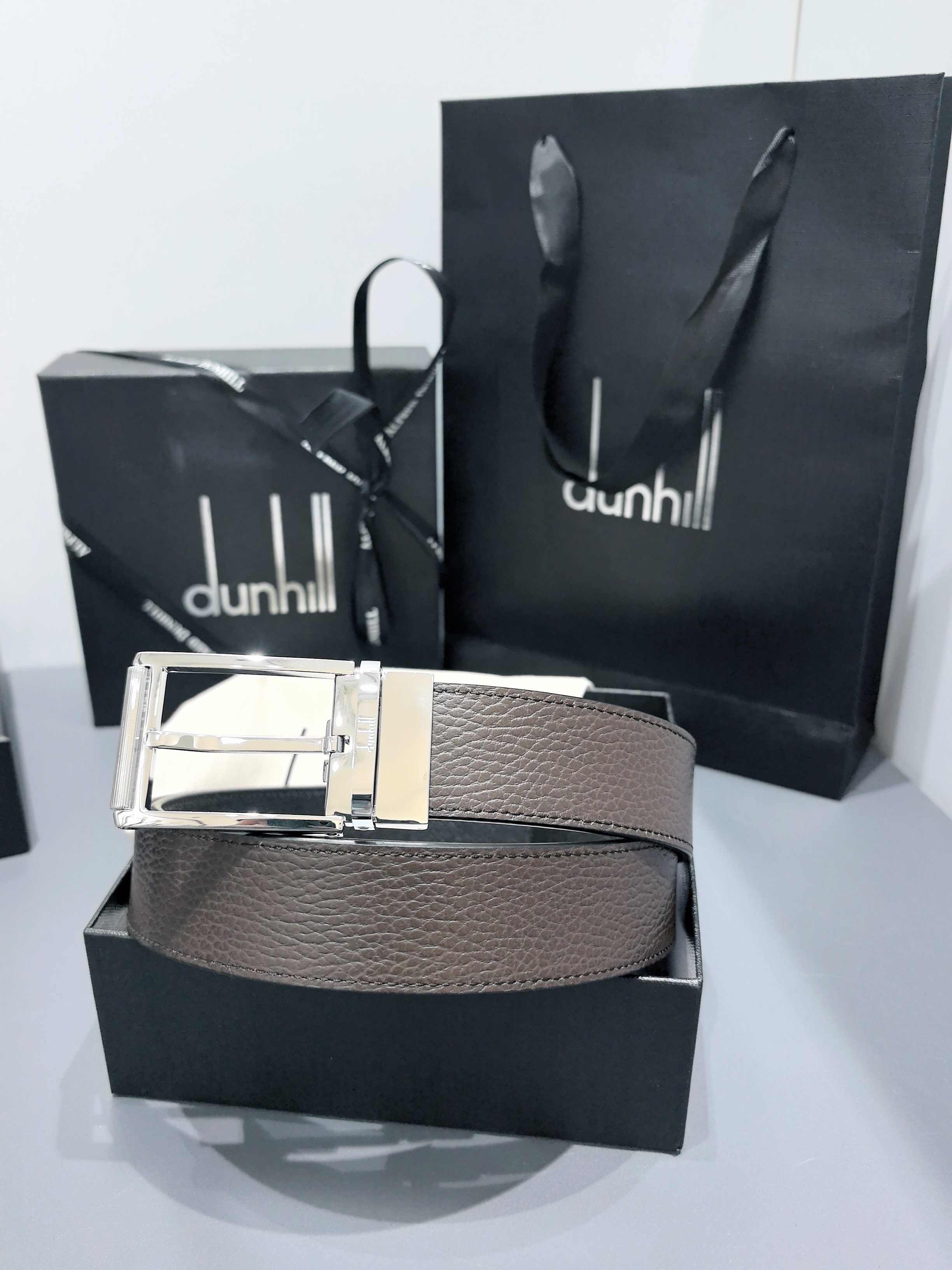 FERRAGAMO 페라가모 FW2023 Gancini 장식 중형 토트백 23