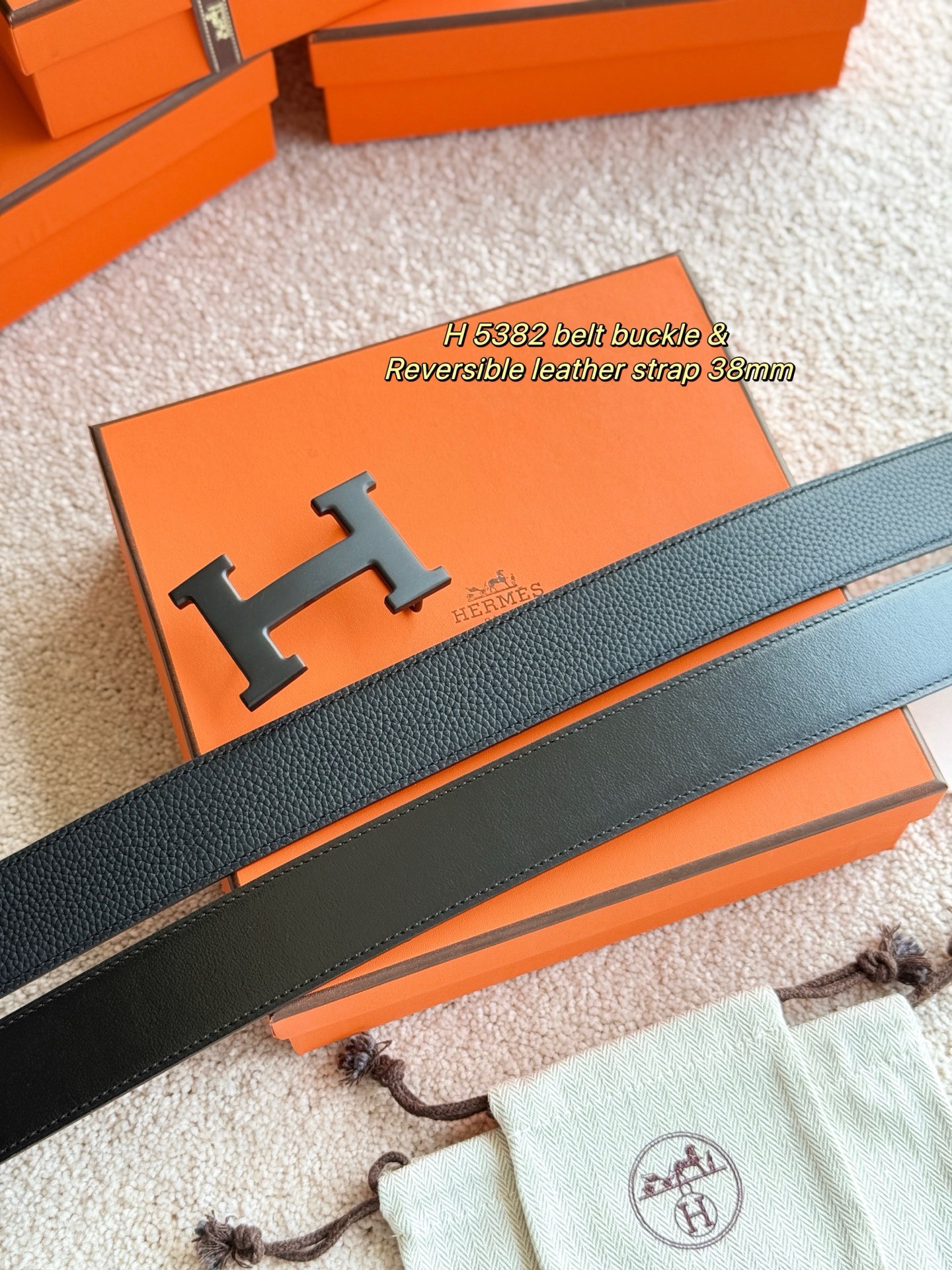 FERRAGAMO 페라가모 FW2023 Gancini 크로스백 5