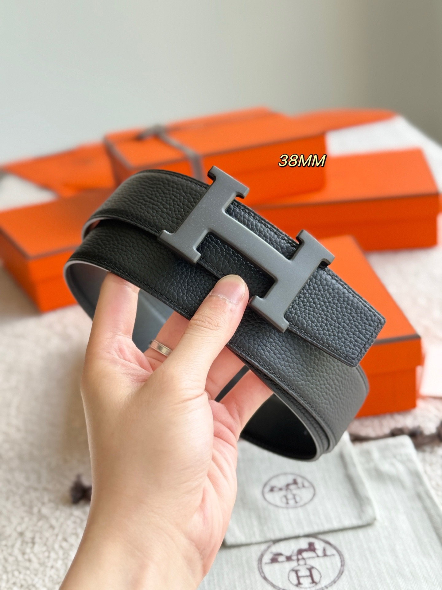 FERRAGAMO 페라가모 FW2023 Gancini 크로스백 7