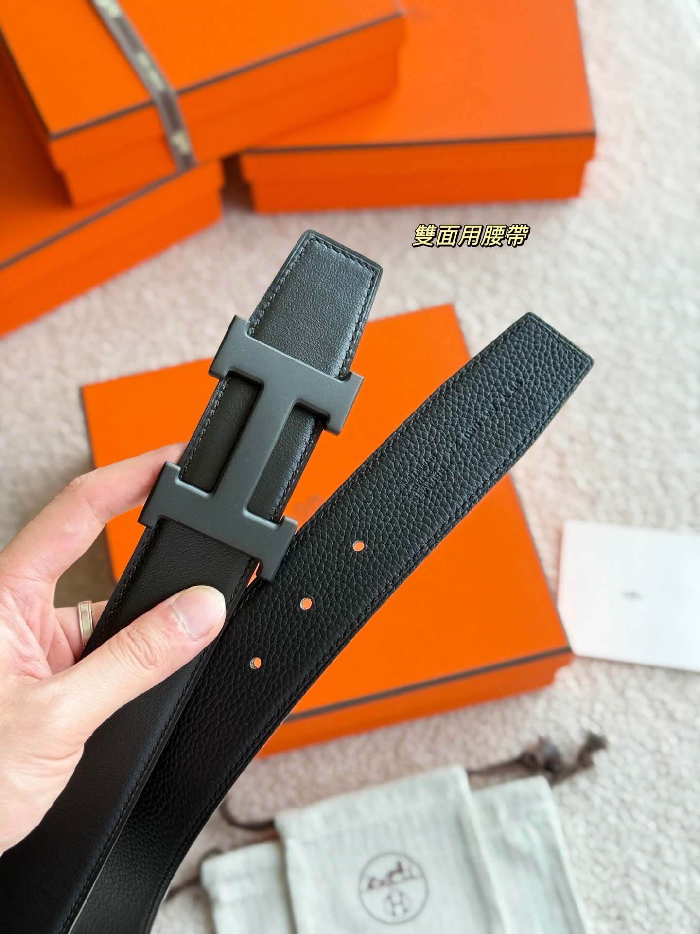 FERRAGAMO 페라가모 FW2023 Gancini 크로스백 9