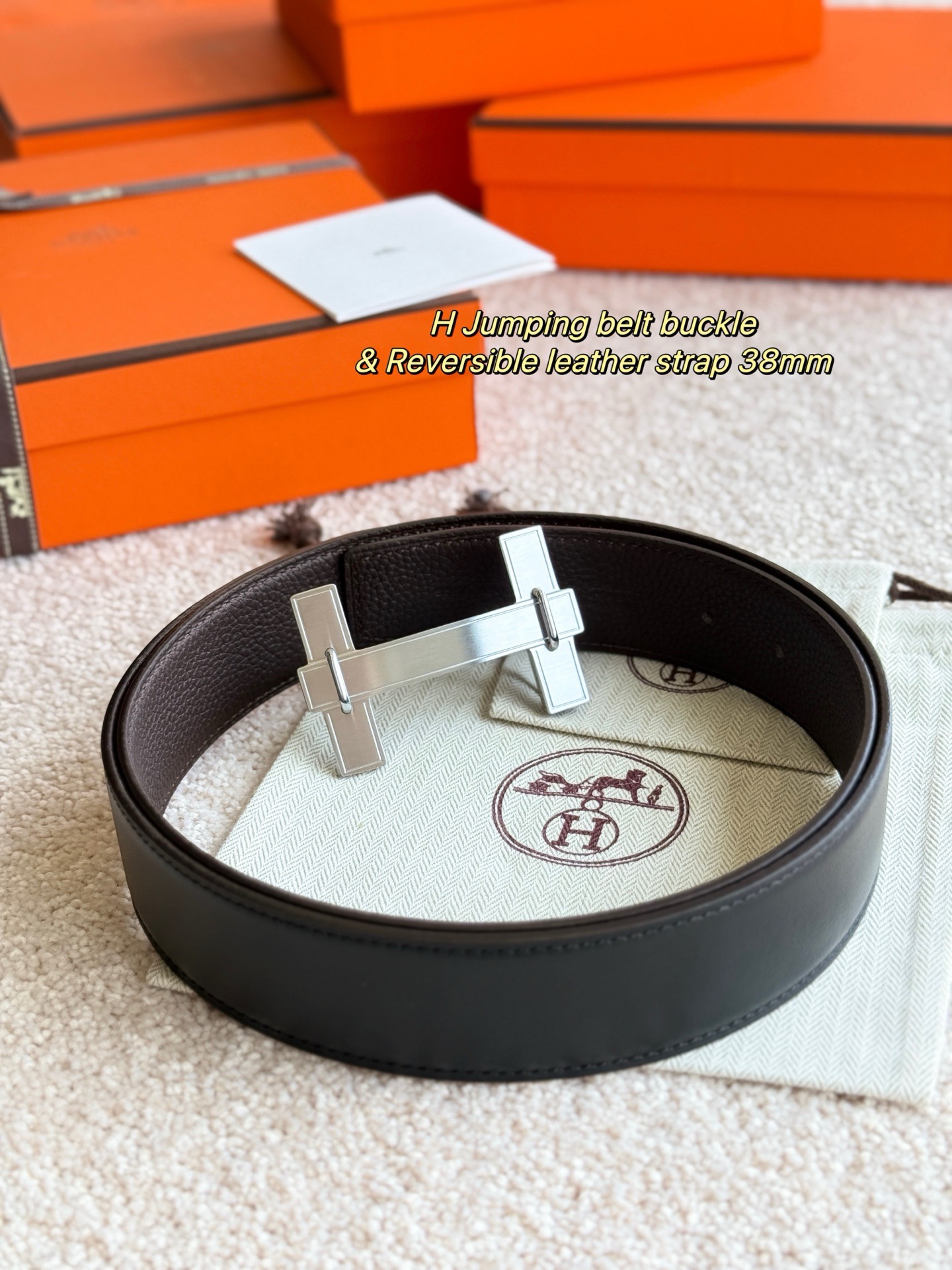 Ferragamo 살바토레 페라가모 FW2023 Trifolio Gancini 숄더백 4