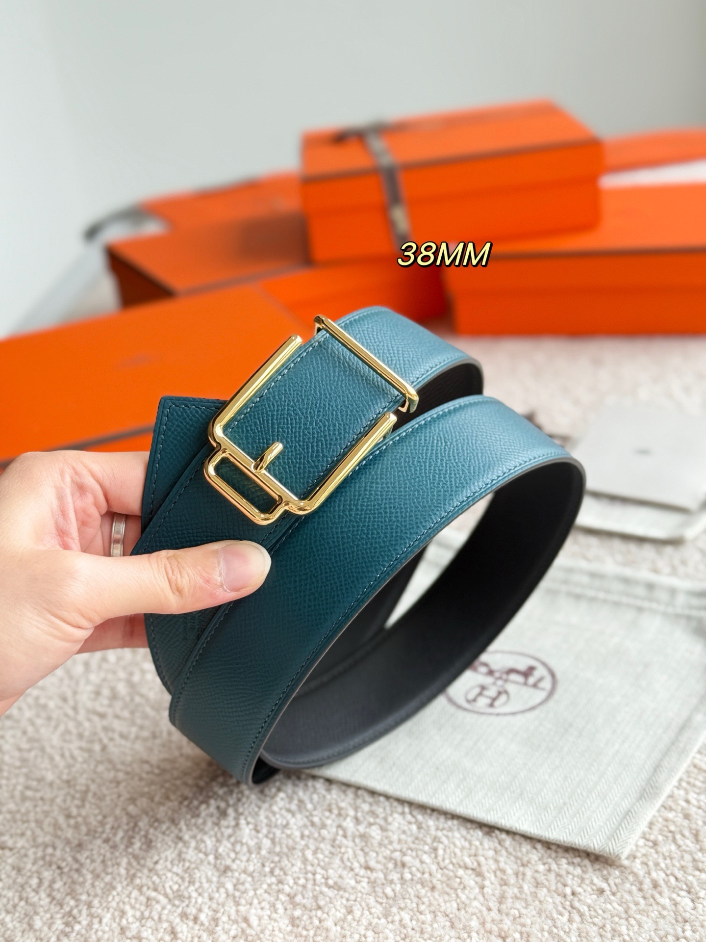 BV 보테가베네타 2025 가을 겨울 편직 가죽 의류 2