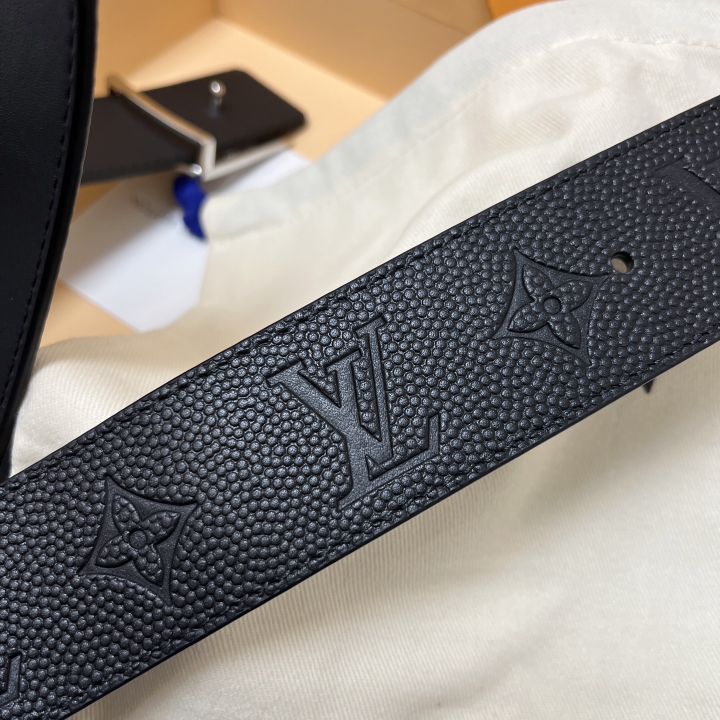 Louis Vuitton 루이비통 루이 비통 NBA 콜라보 블랙 소가죽 벨트 4