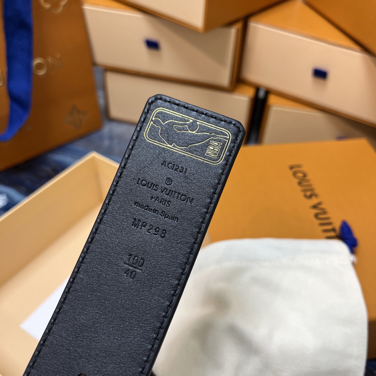 Louis Vuitton 루이비통 루이 비통 NBA 콜라보 블랙 소가죽 벨트 6