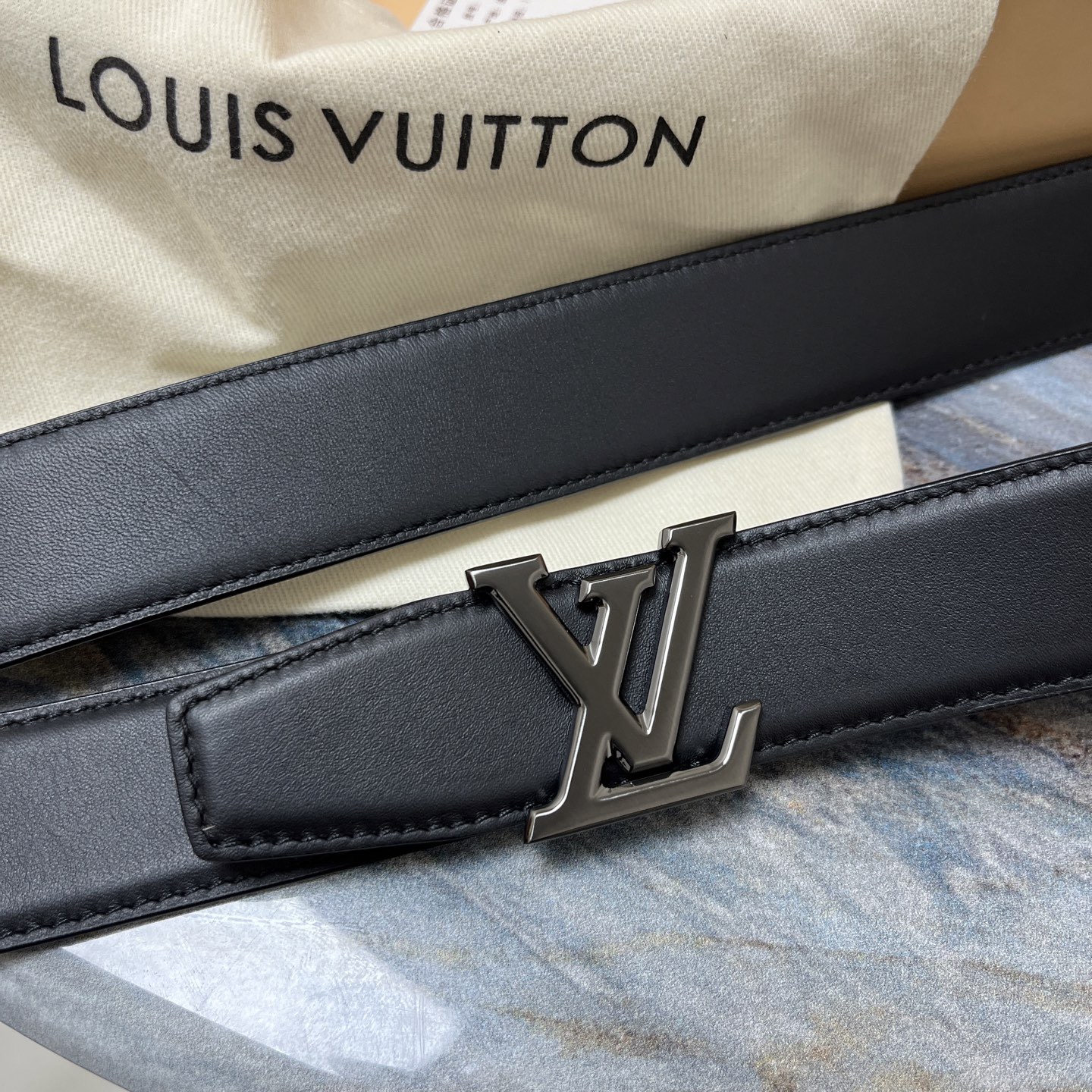 Louis Vuitton 루이비통 루이 비통 남성 양면 소가죽 벨트 8
