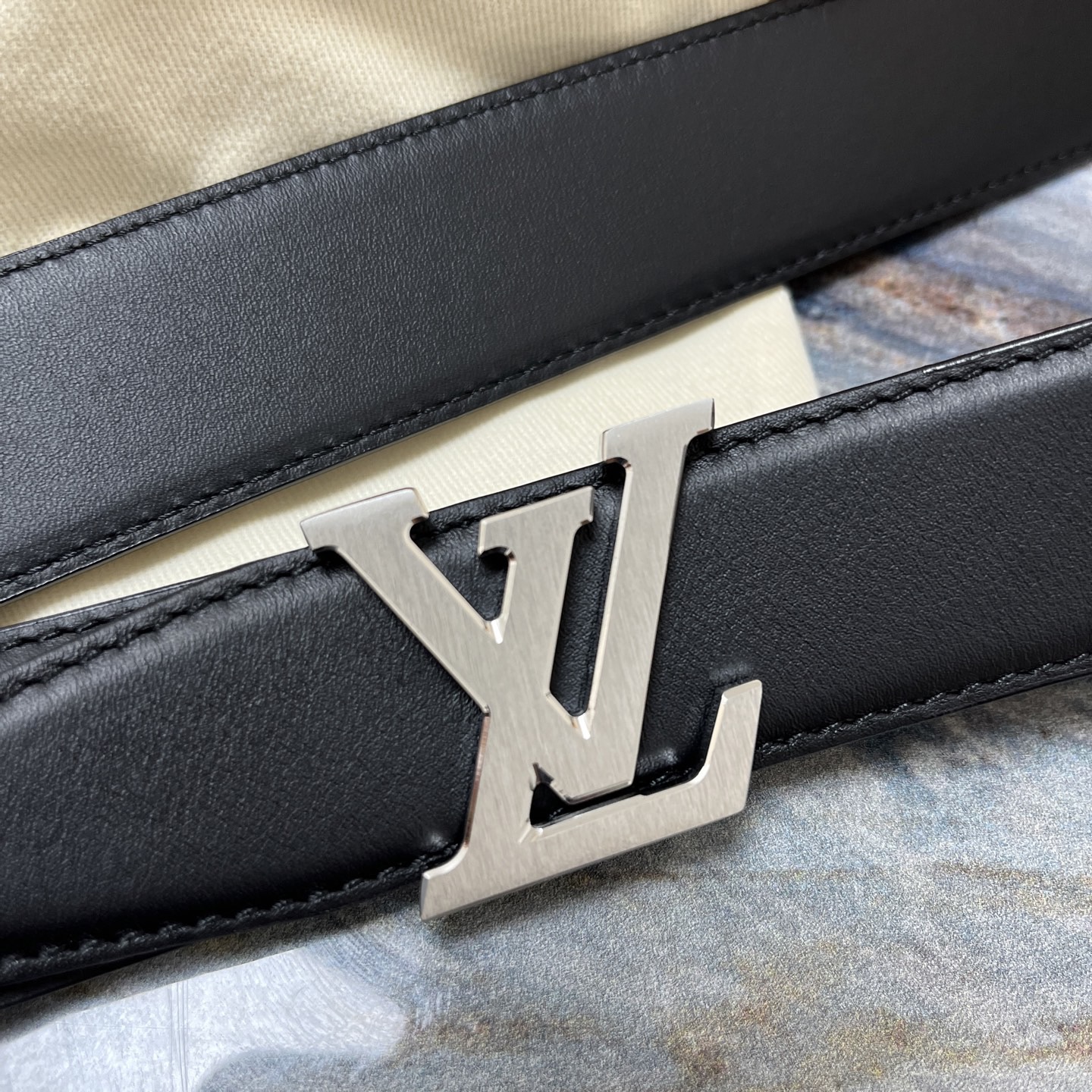 Gucci 구찌 은색 양가죽 재킷 5