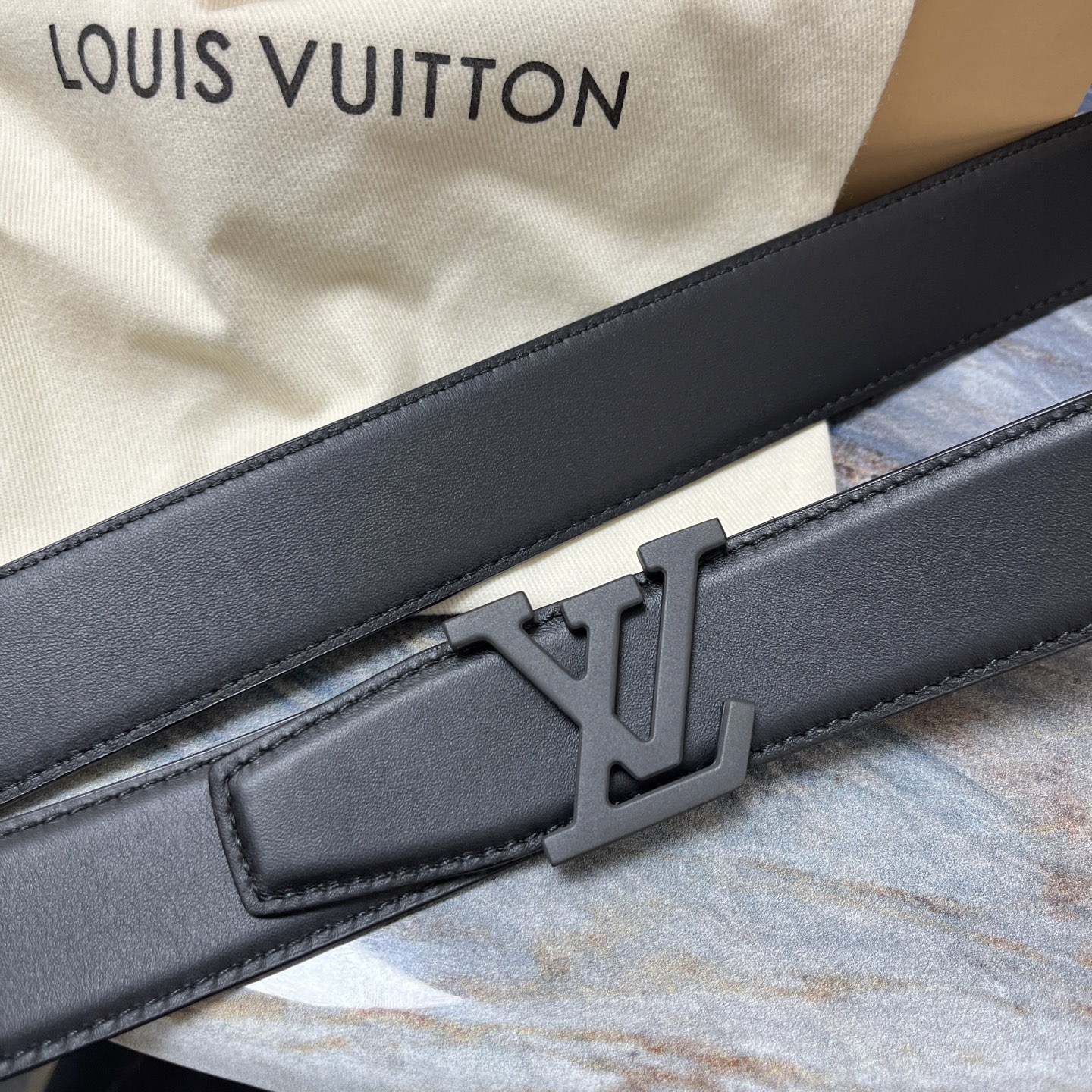 Louis Vuitton 루이비통 루이 비통 남성 양면 소가죽 벨트 8
