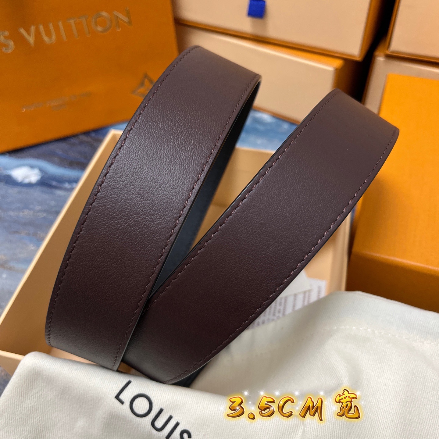 PRADA 프라다 FW2023 사피아노 가죽 크로스백 1