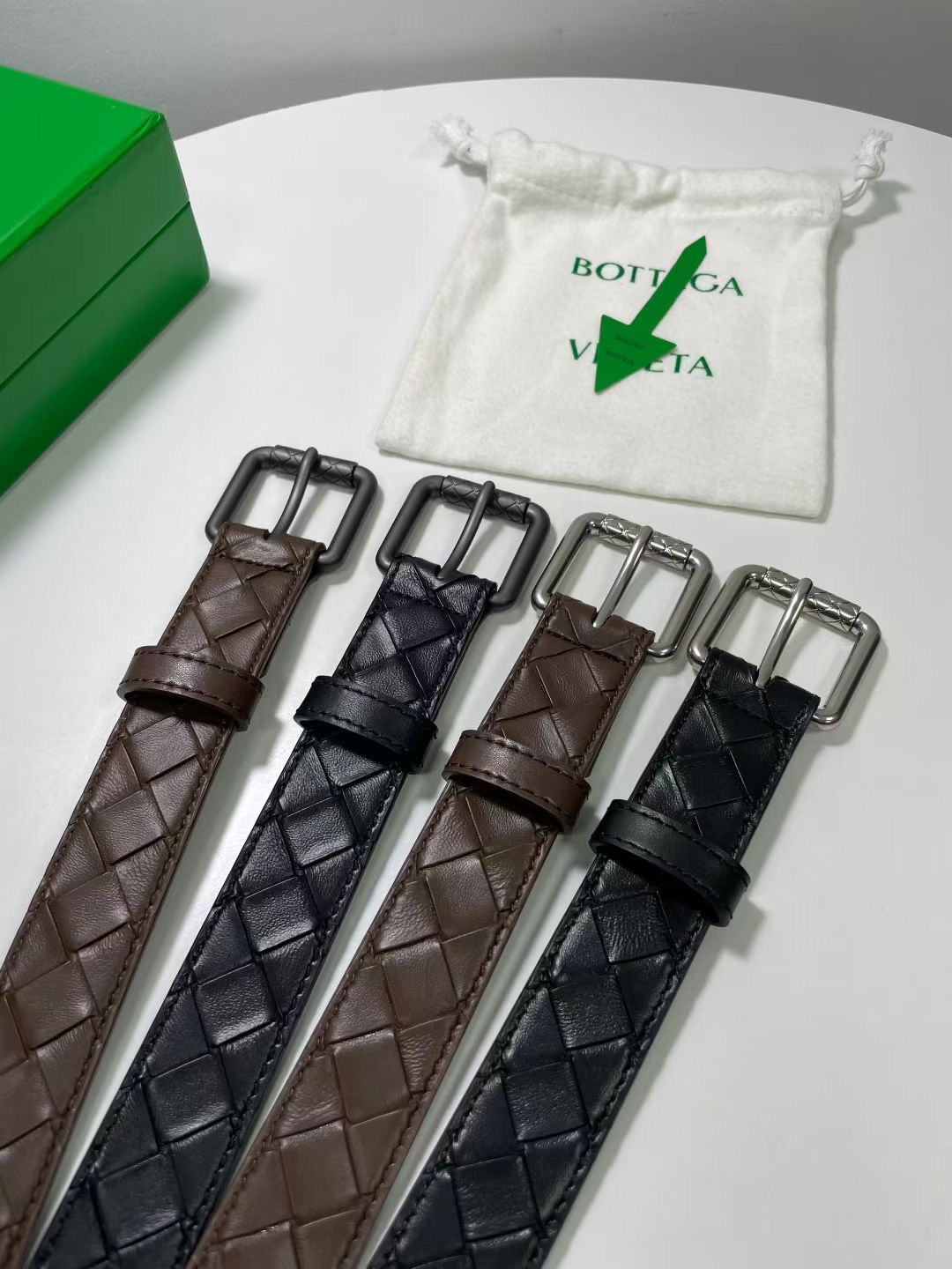 PRADA 프라다 FW2023 사피아노 가죽 크로스백 8