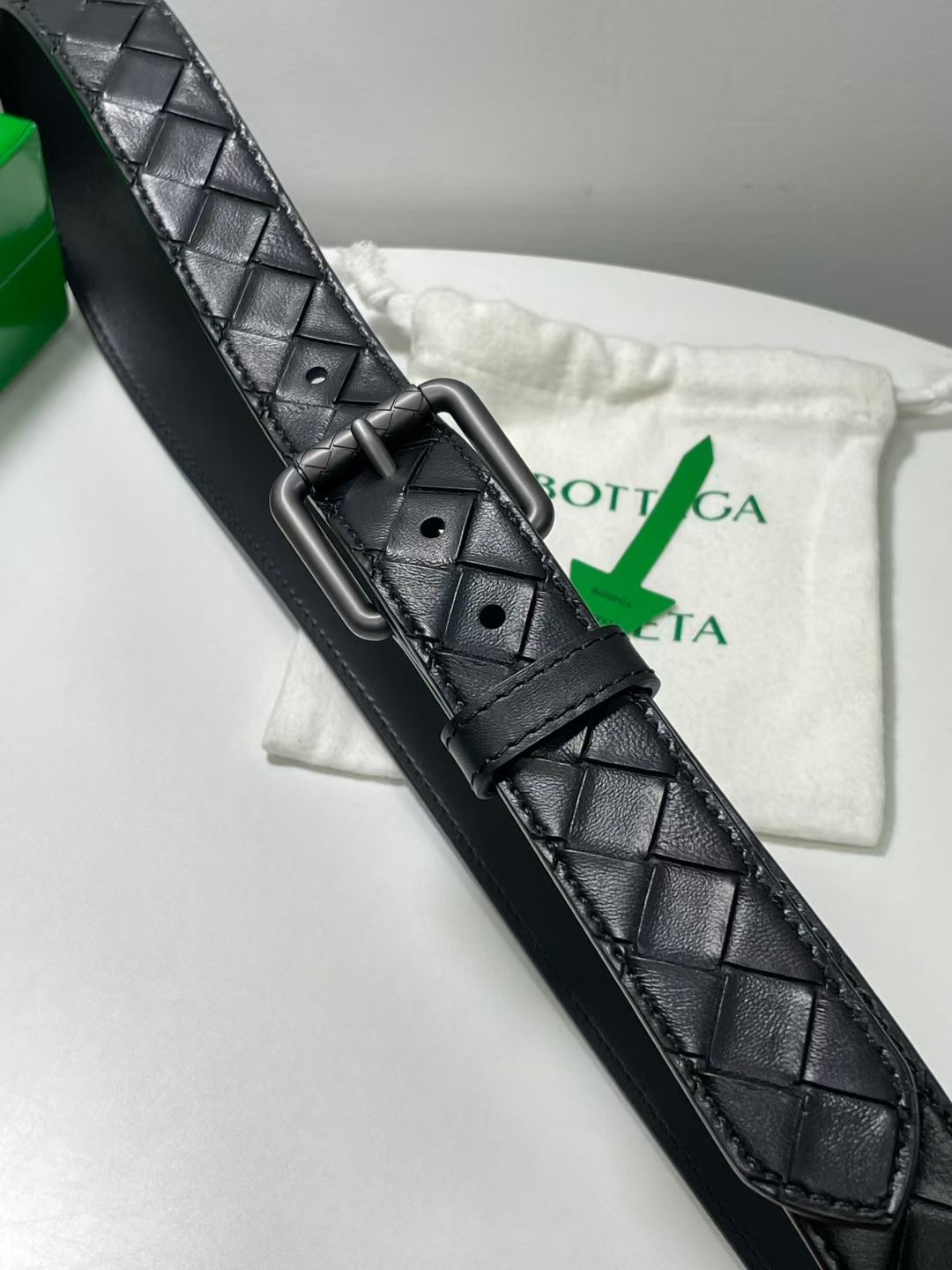 PRADA 프라다 FW2023 사피아노 가죽 크로스백 3