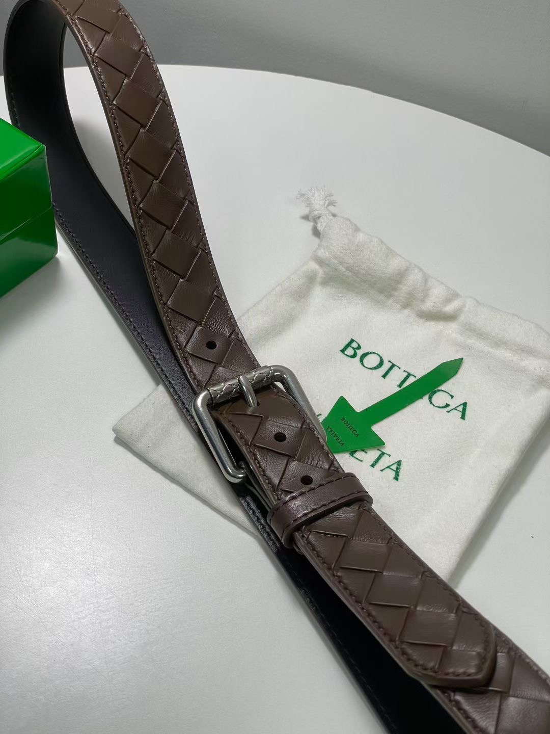 PRADA 프라다 FW2023 사피아노 가죽 크로스백 11