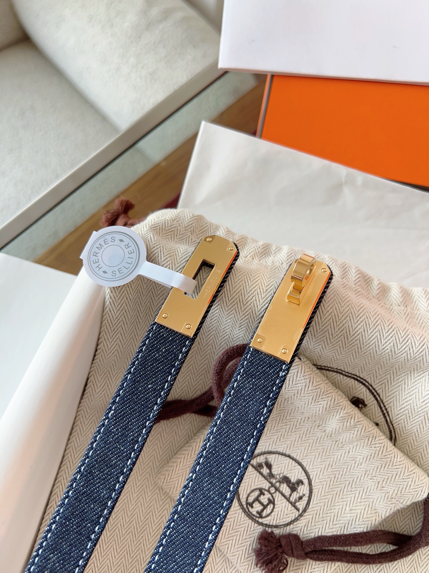 FENDI 펜디 클래식 FF 메탈 셔츠 6