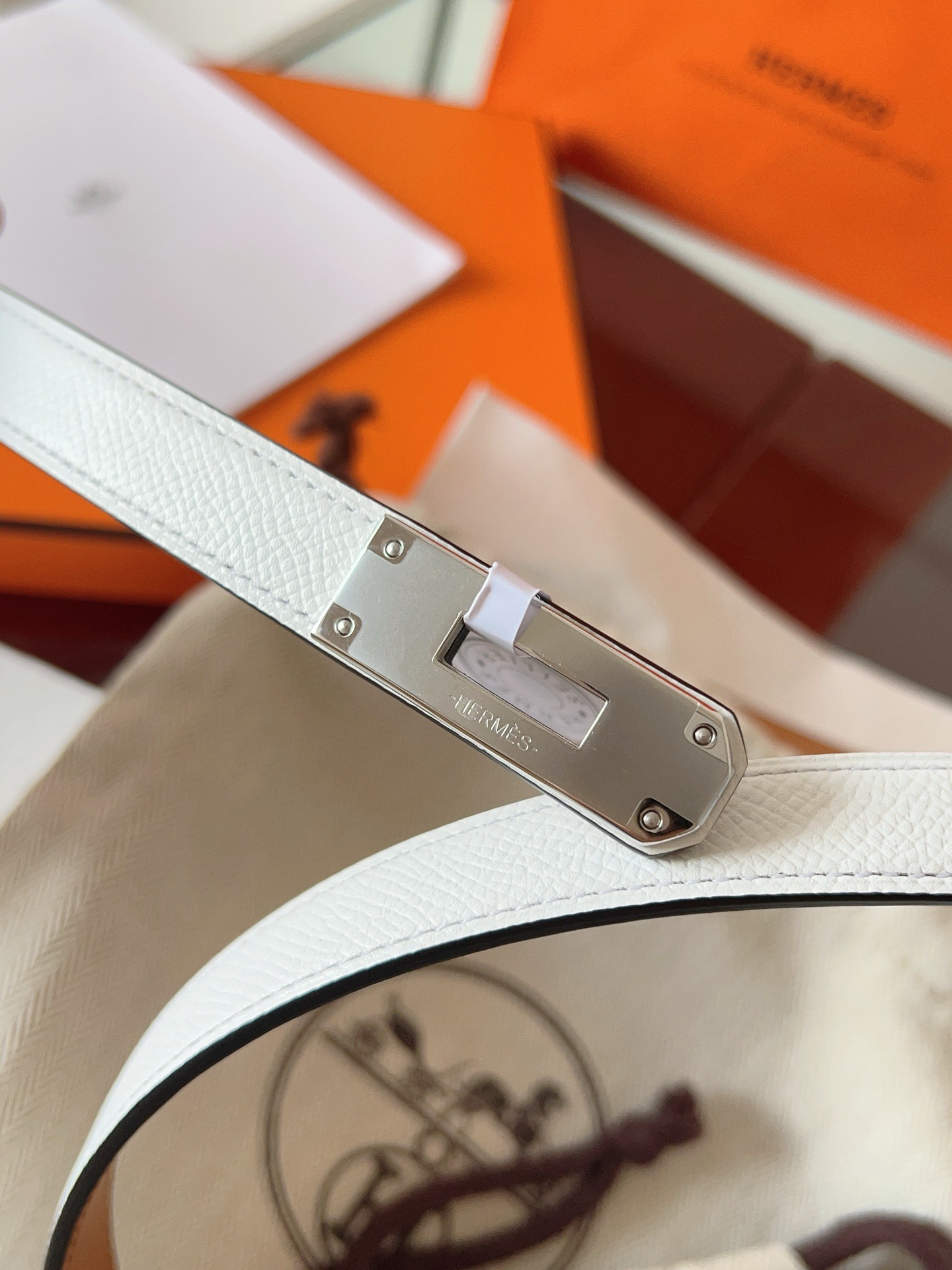 FENDI 펜디 클래식 FF 메탈 셔츠 6