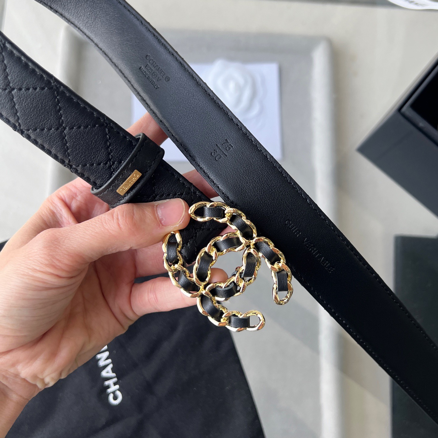 Givenchy 지방시 클래식 로고 프린트 셔츠 1