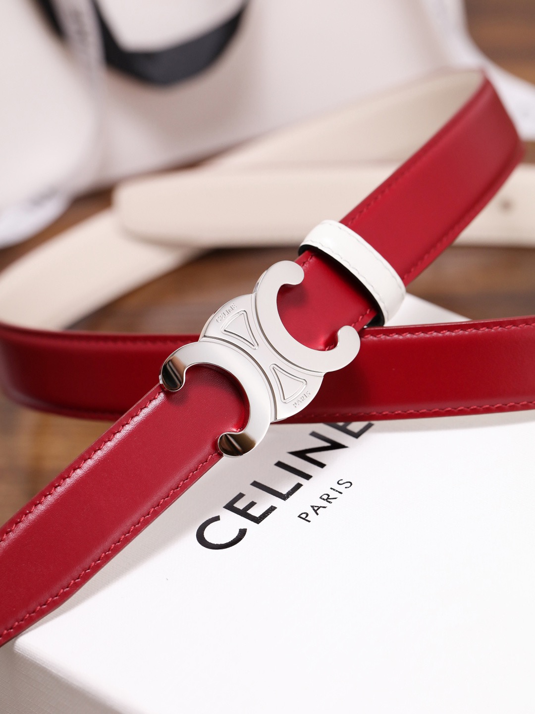 CELINE 셀린느 트리옴프 25mm 여성 소가죽 벨트 2