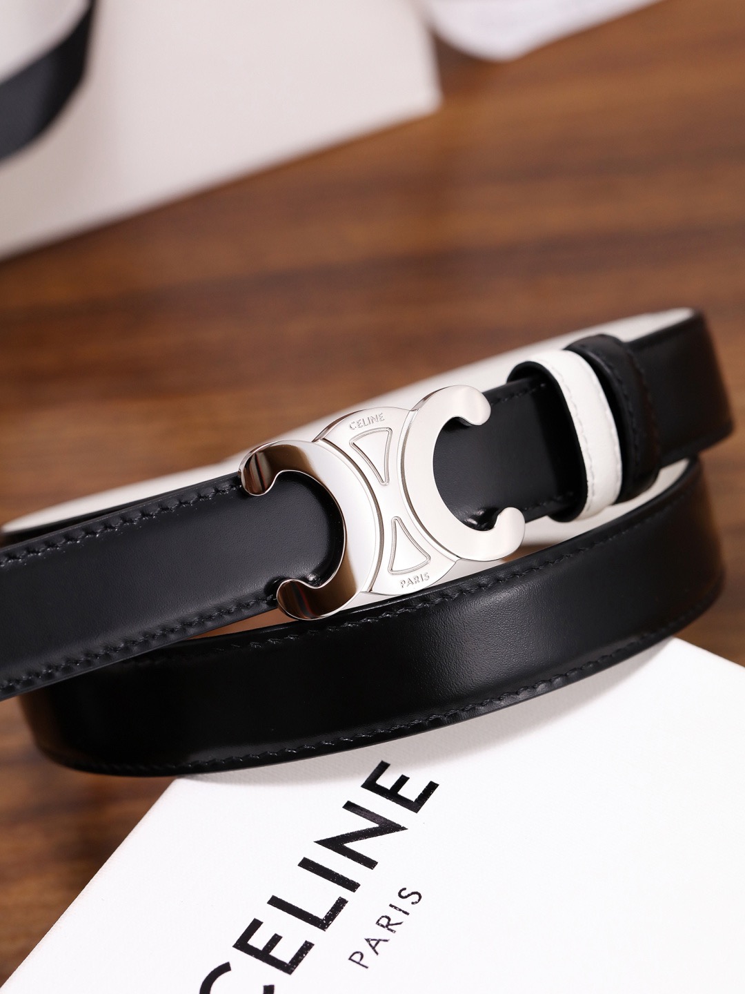 CELINE 셀린느 트리옴프 25mm 여성 소가죽 벨트 2
