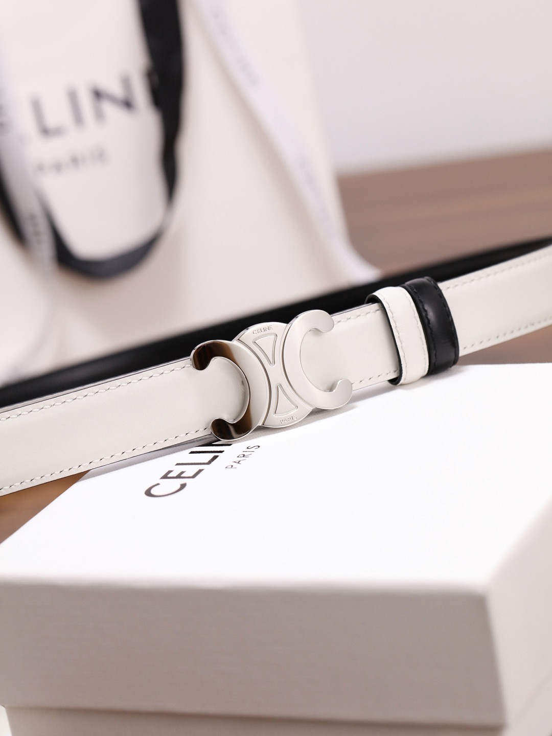 CELINE 셀린느 트리옴프 25mm 여성 소가죽 벨트 9