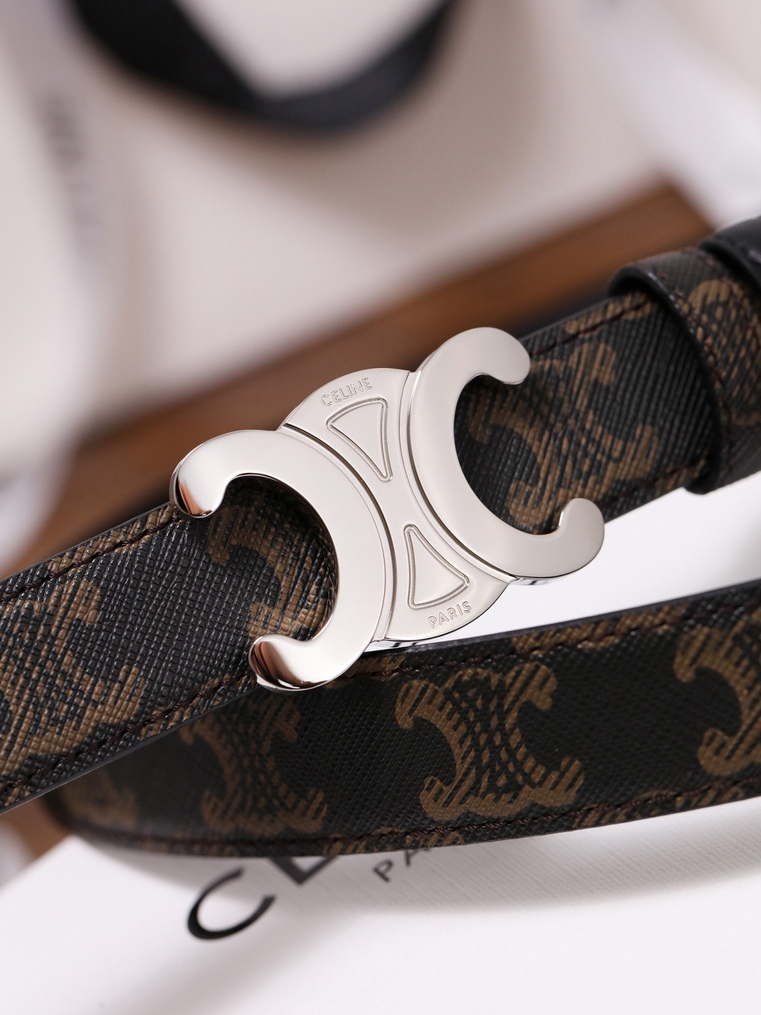 CELINE 셀린느 트리옴프 25mm 여성 소가죽 벨트 4