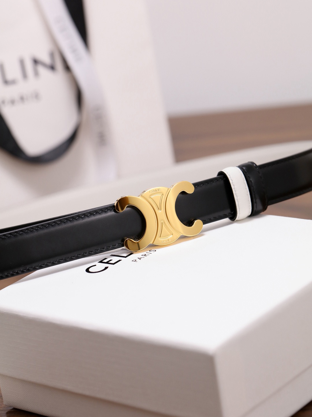 LOEWE 로에베 허리 로고 자수 셔츠 1