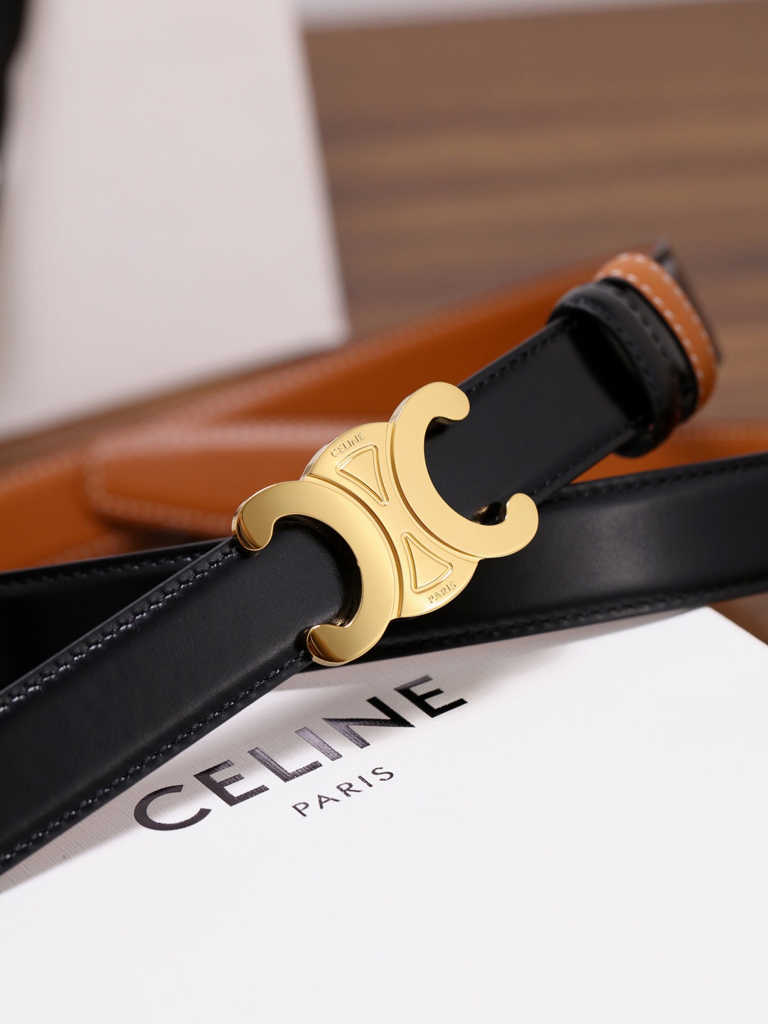 LOEWE 로에베 허리 로고 자수 셔츠 5